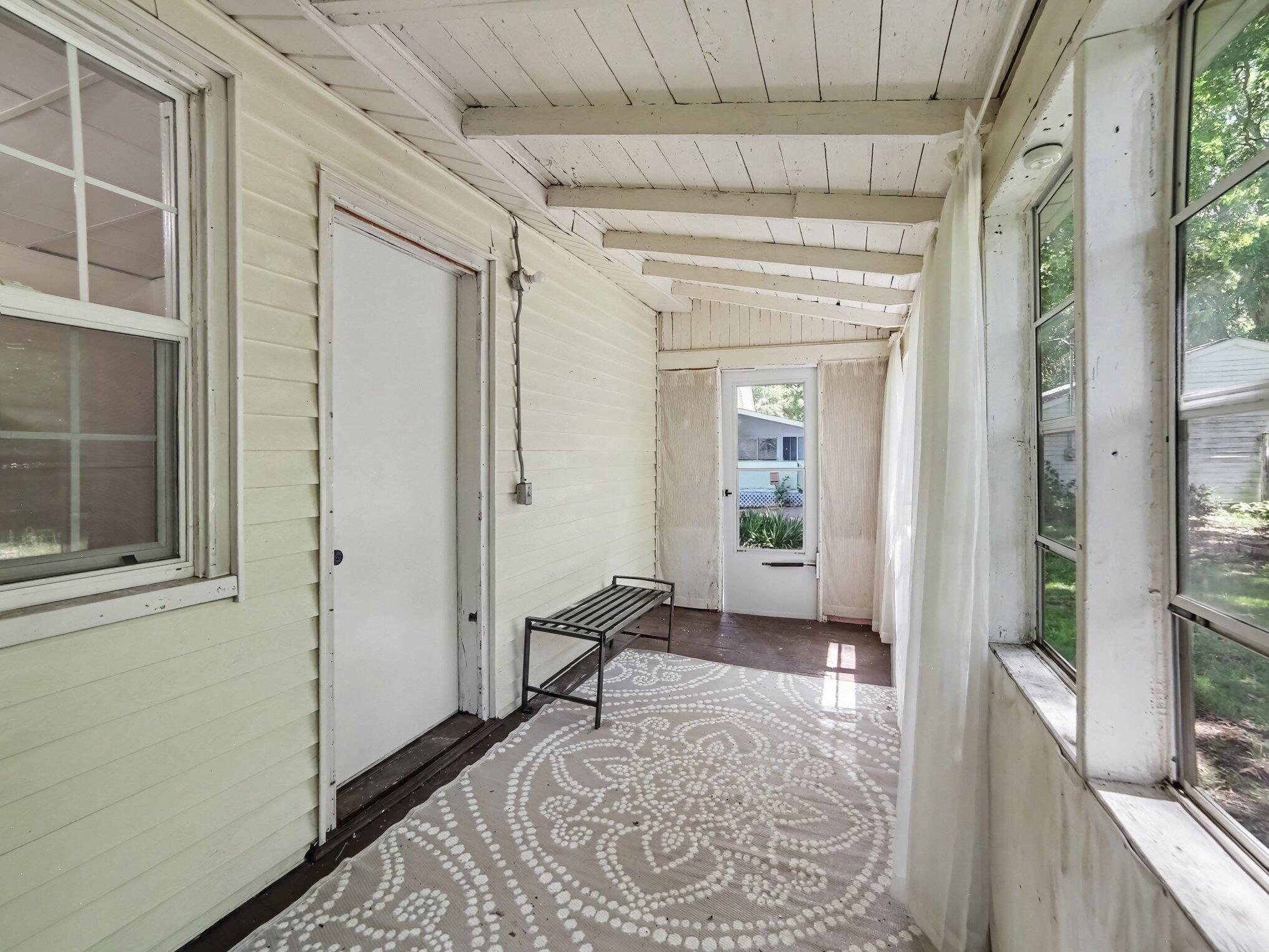 837 W Southern Avenue Muskegon MI 49441