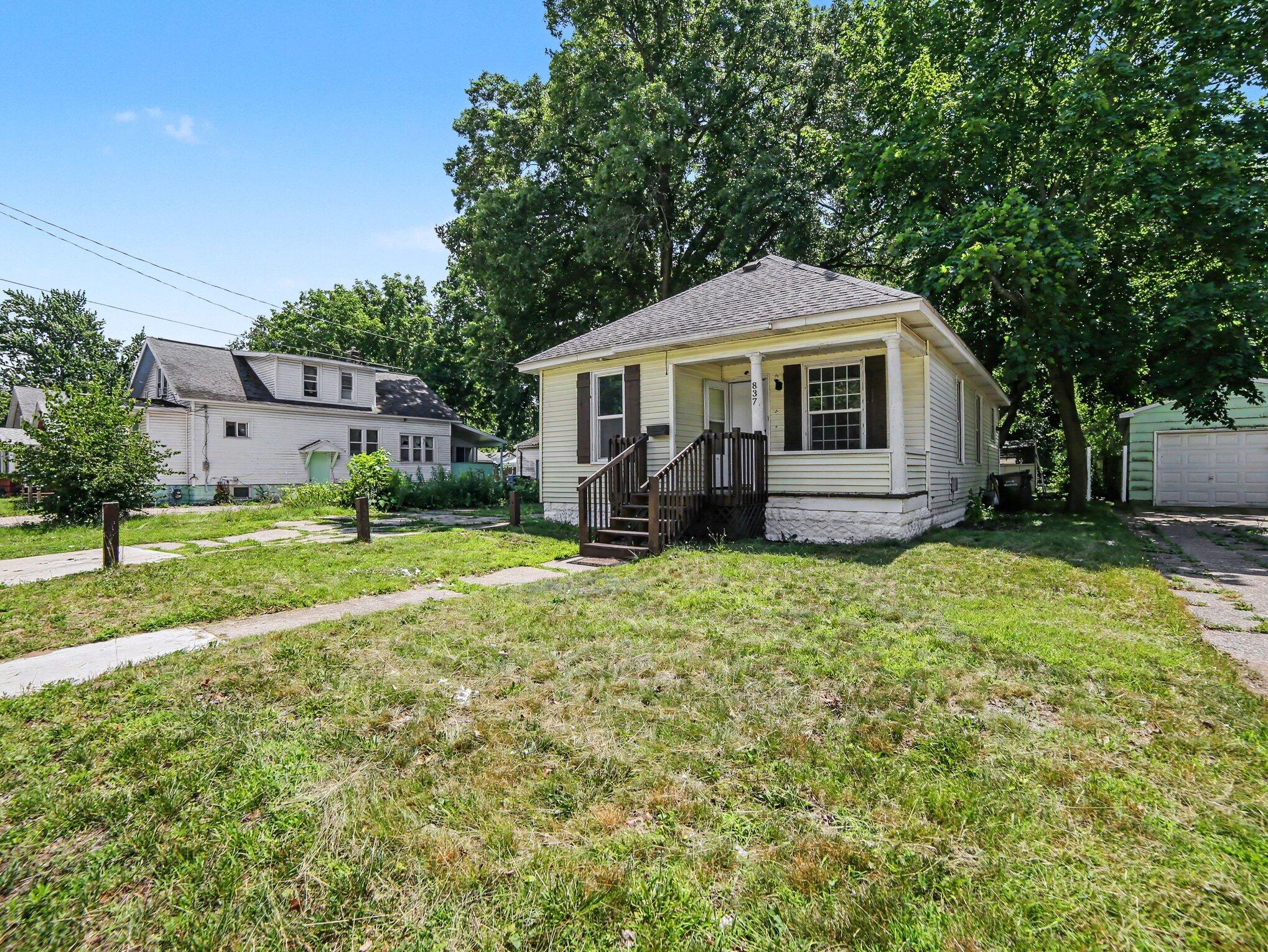 837 W Southern Avenue Muskegon MI 49441