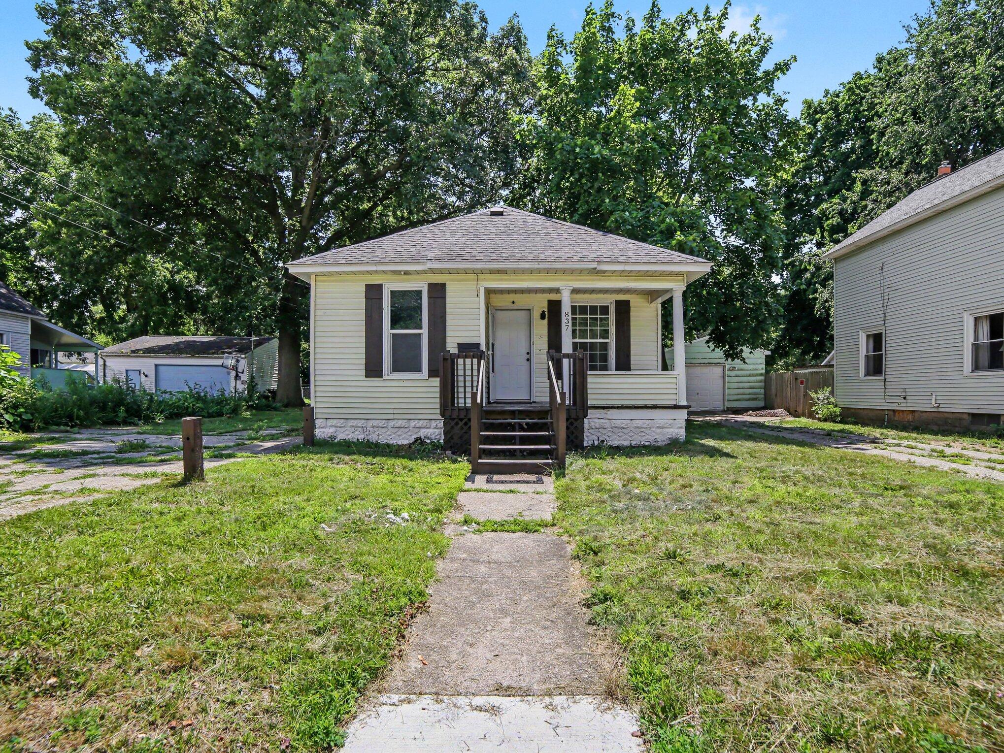 837 W Southern Avenue Muskegon MI 49441