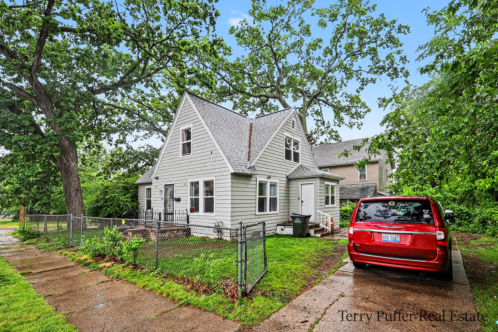 488 W Southern Avenue Muskegon MI 49441