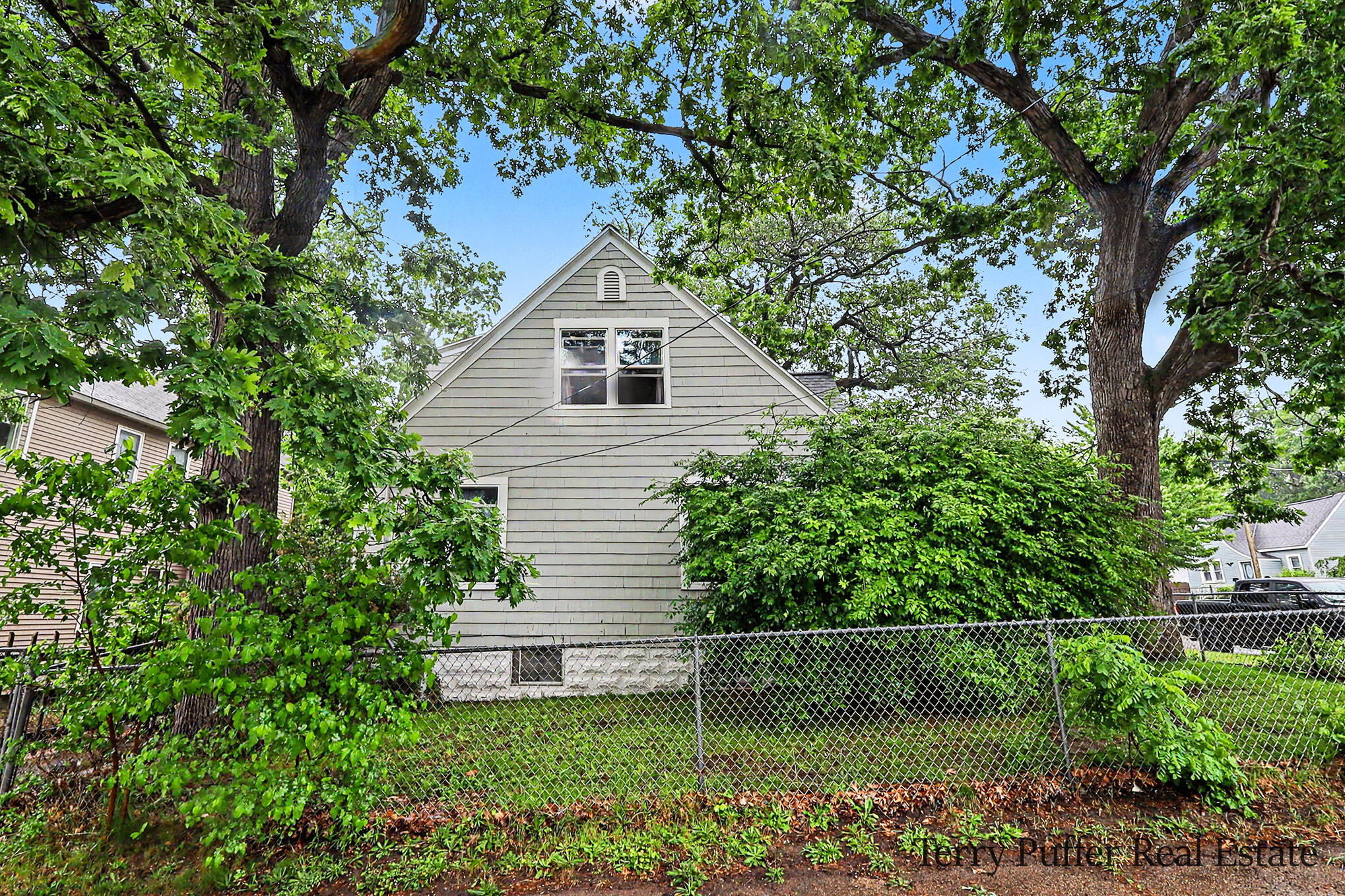 488 W Southern Avenue Muskegon MI 49441