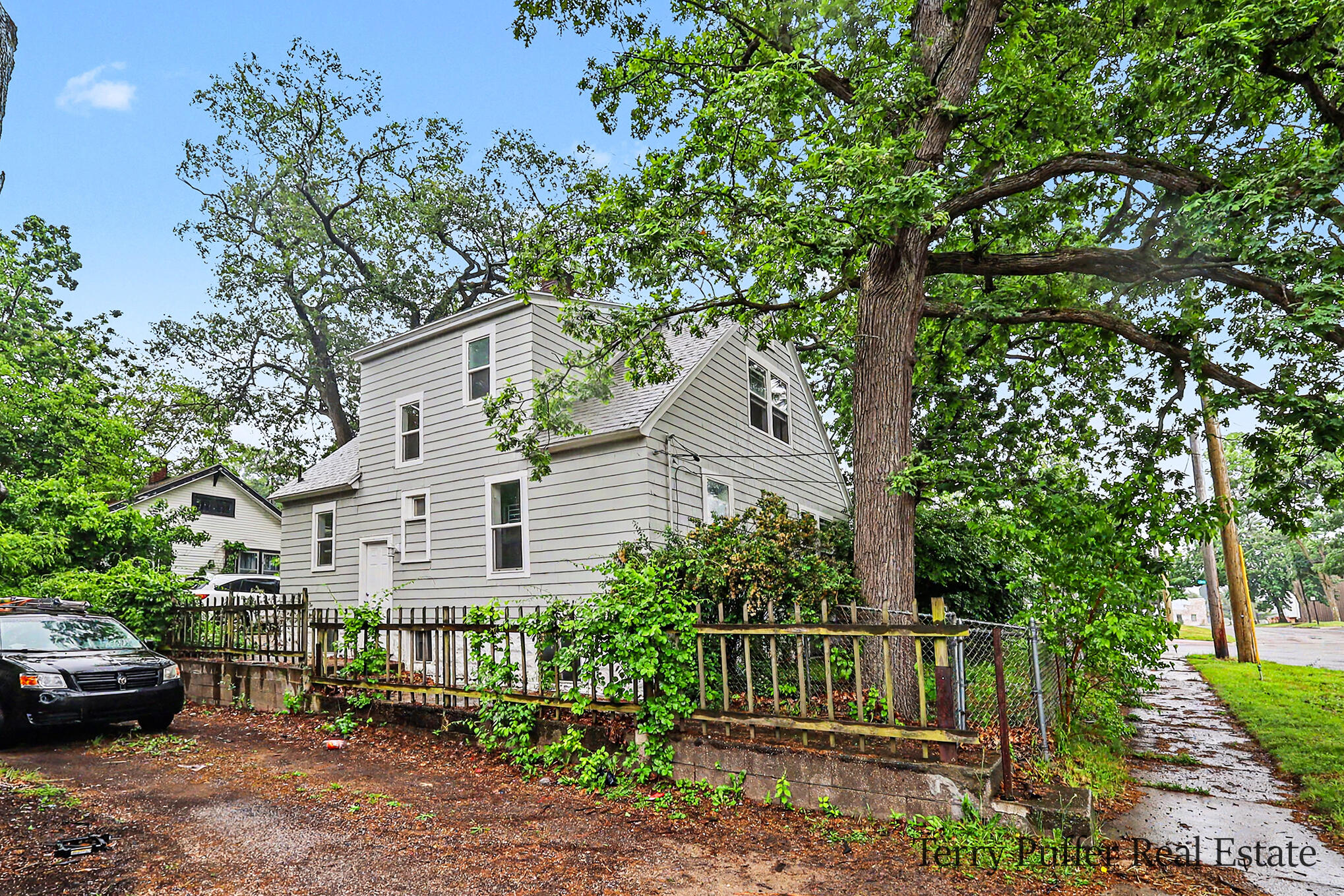 488 W Southern Avenue Muskegon MI 49441