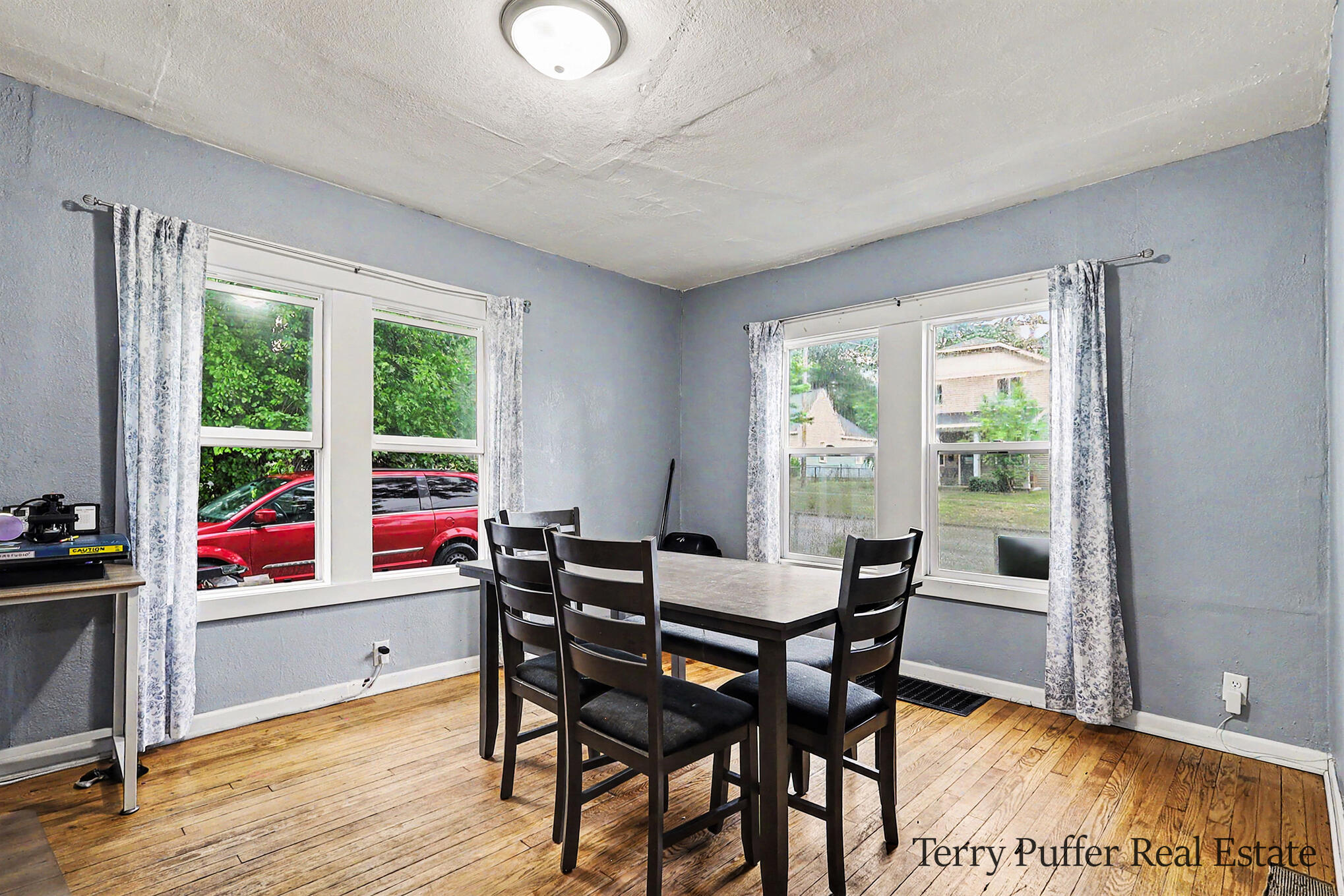 488 W Southern Avenue Muskegon MI 49441