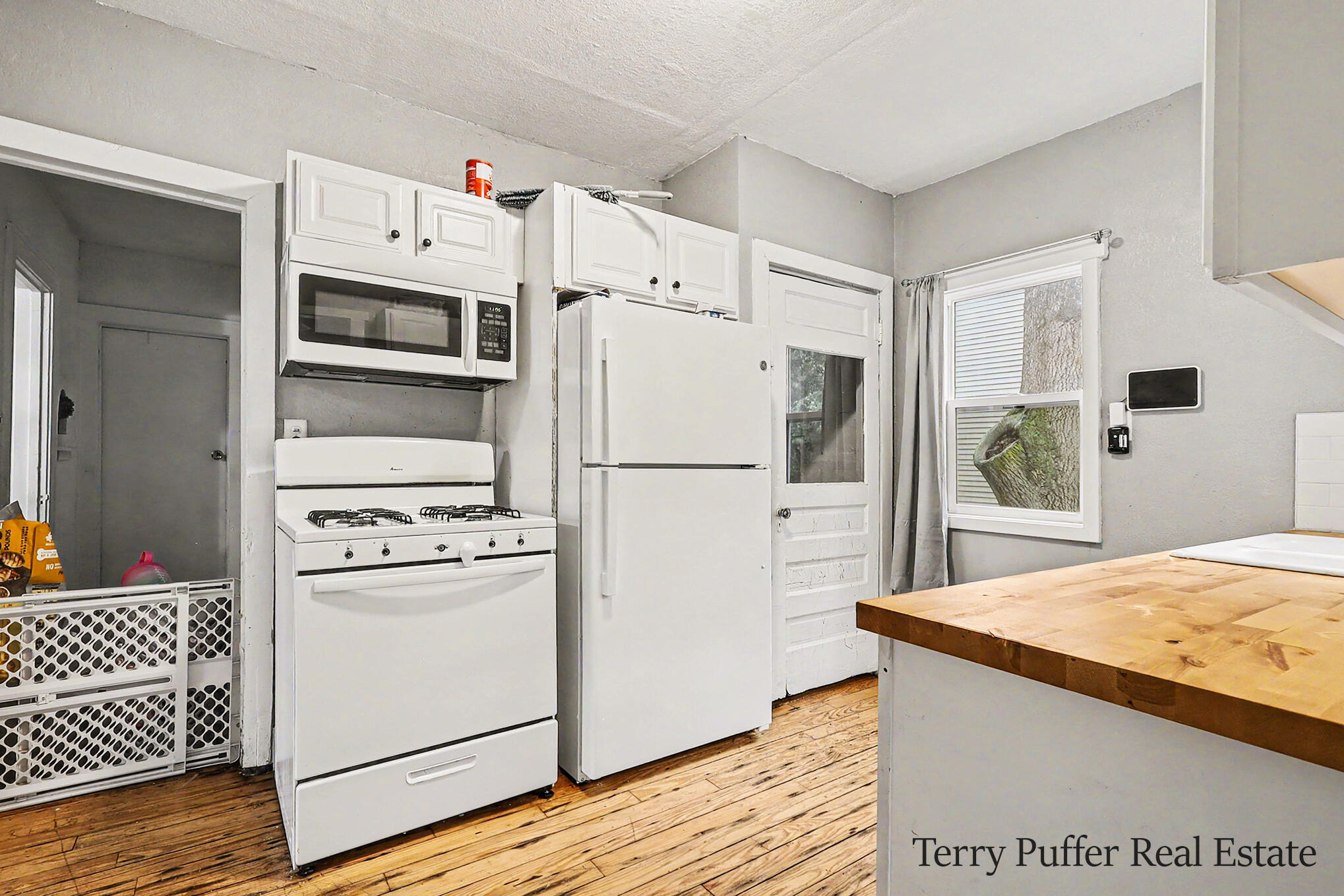 488 W Southern Avenue Muskegon MI 49441