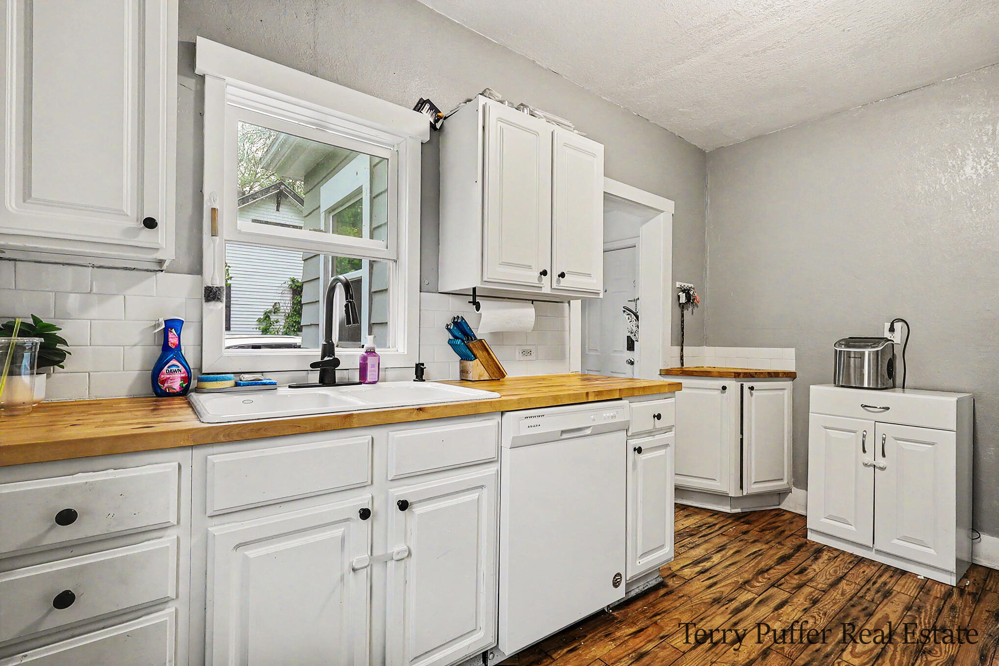488 W Southern Avenue Muskegon MI 49441