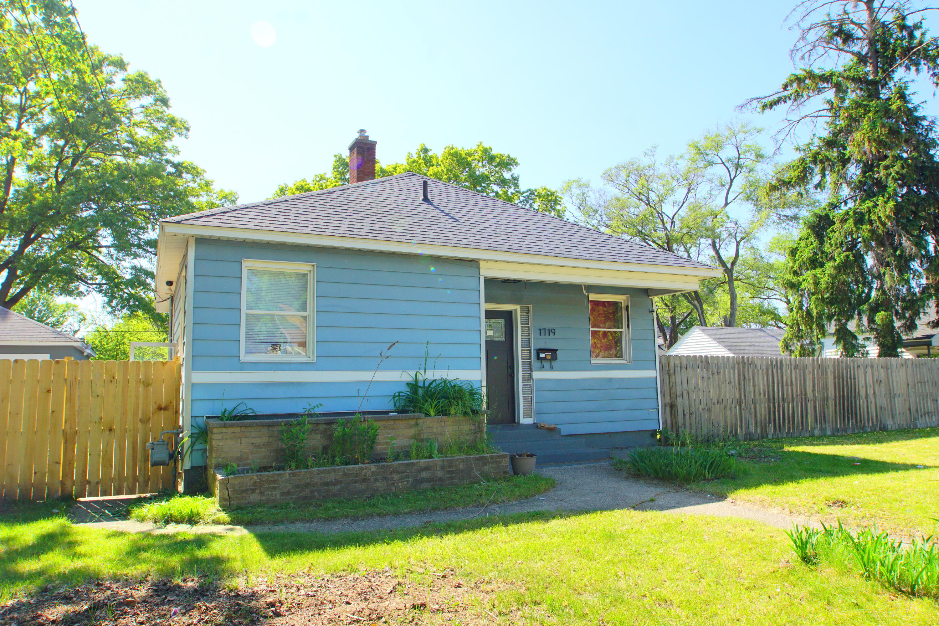 1719 Huizenga Street Muskegon MI 49442