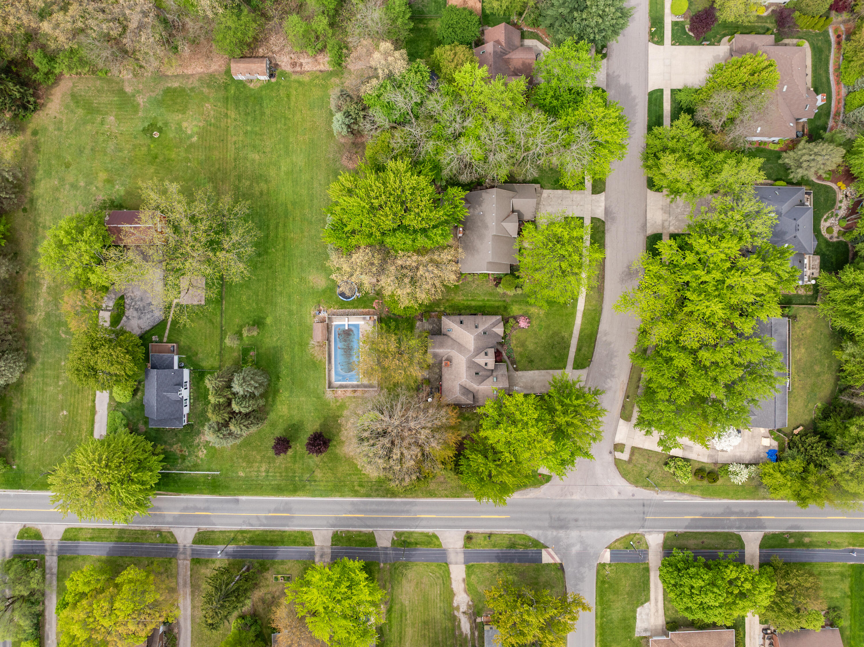 2110 Wooded Way Stevensville MI 49127
