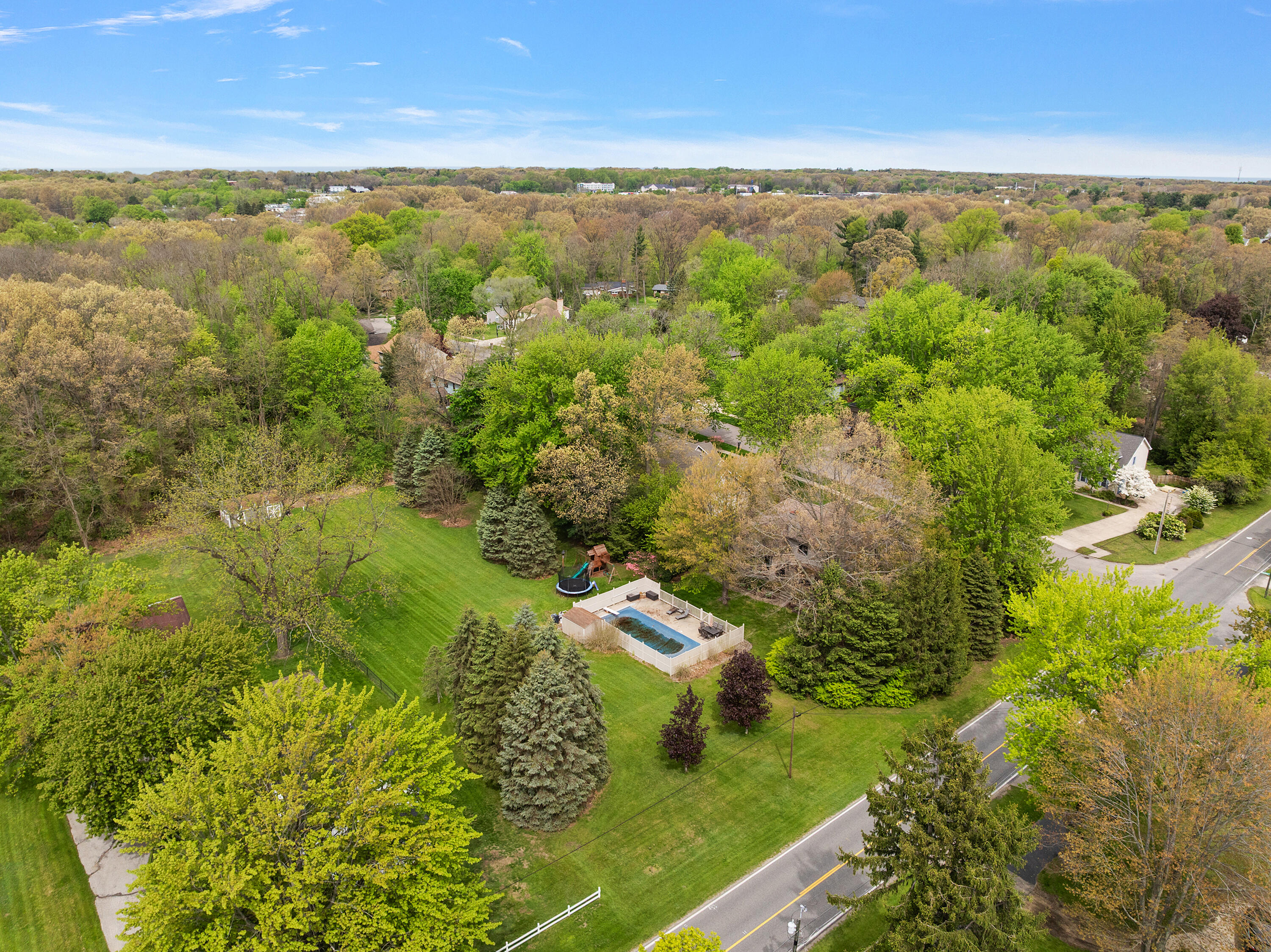 2110 Wooded Way Stevensville MI 49127