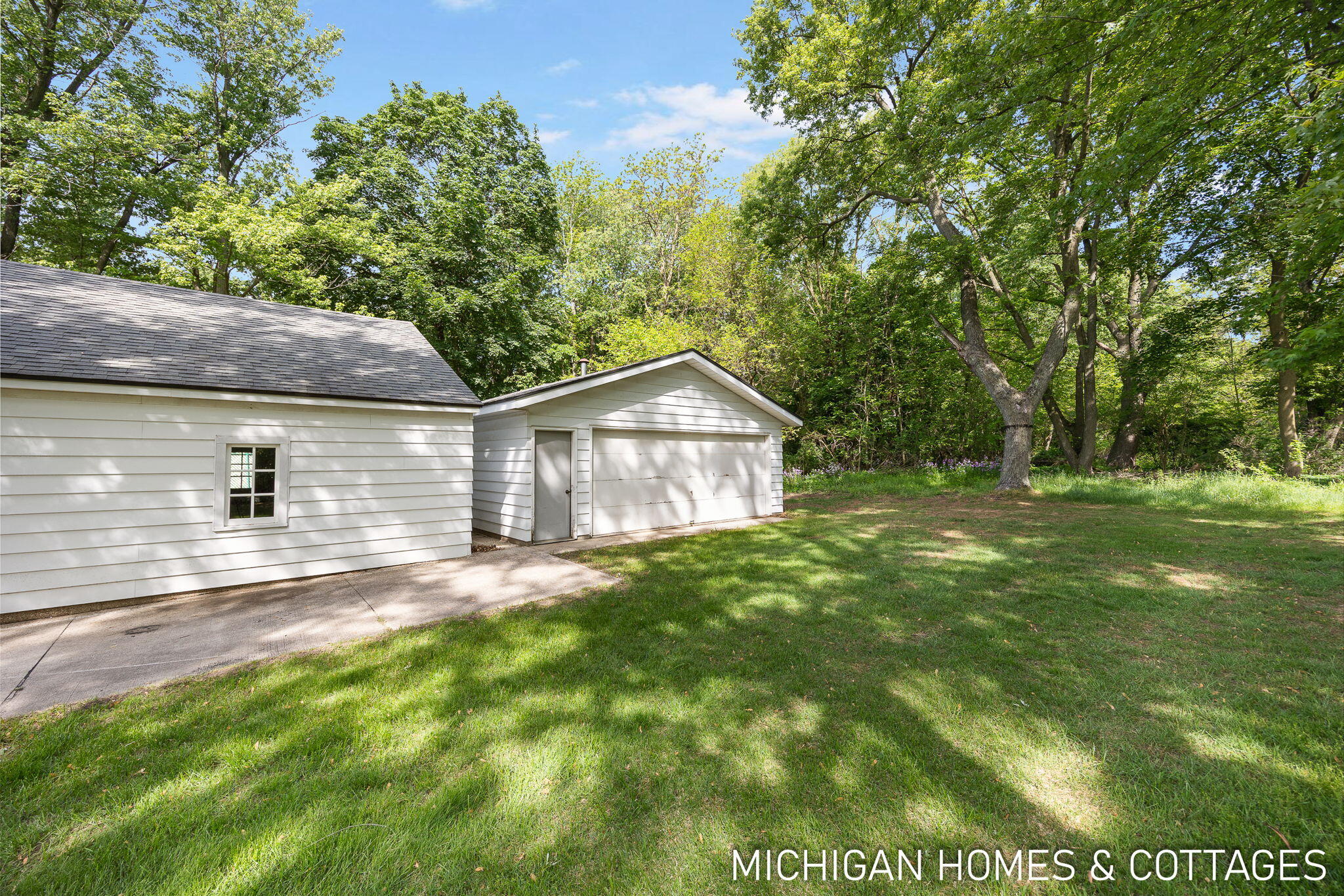 10671 Chicago Drive Zeeland MI 49464
