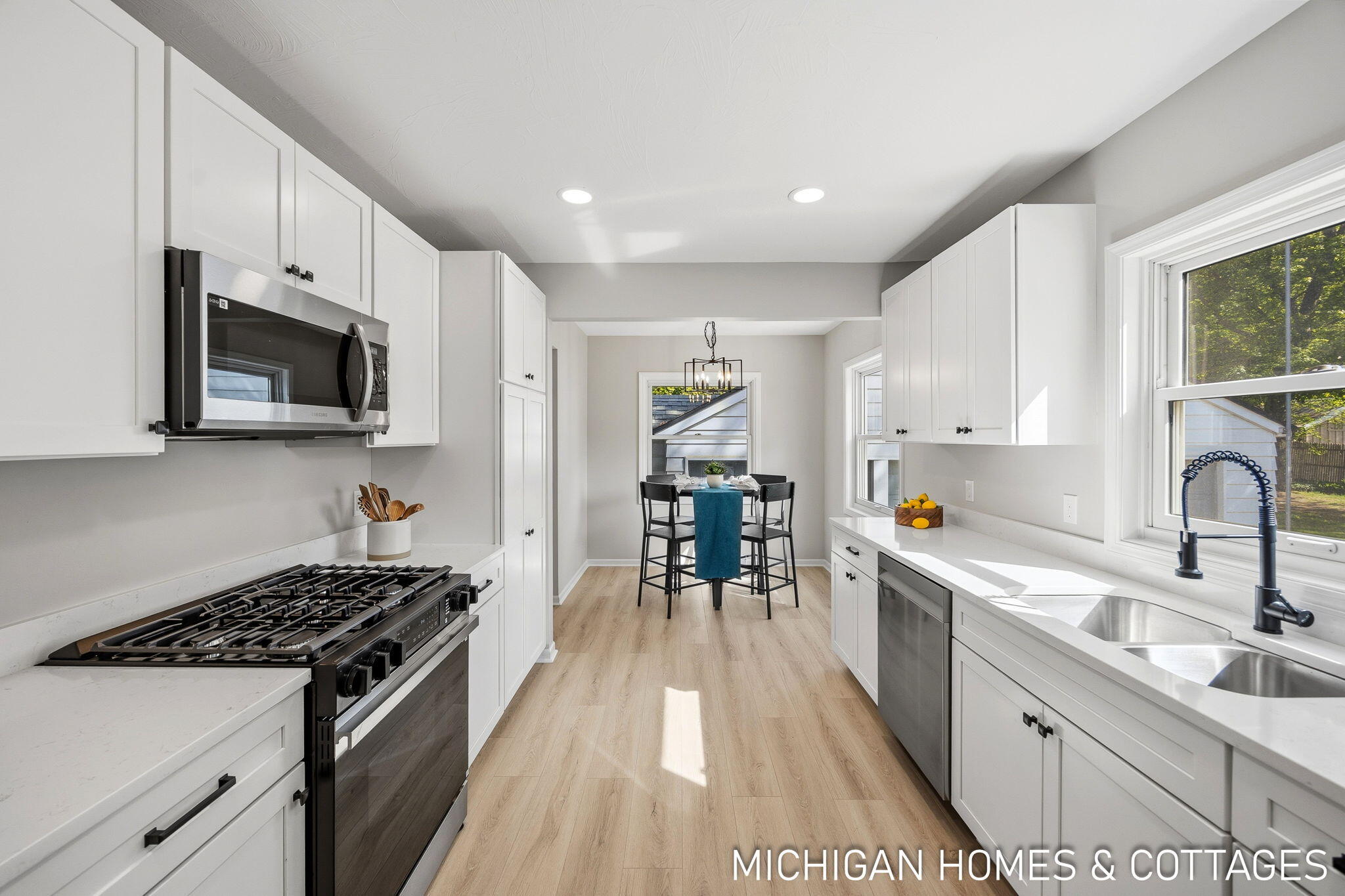 10671 Chicago Drive Zeeland MI 49464