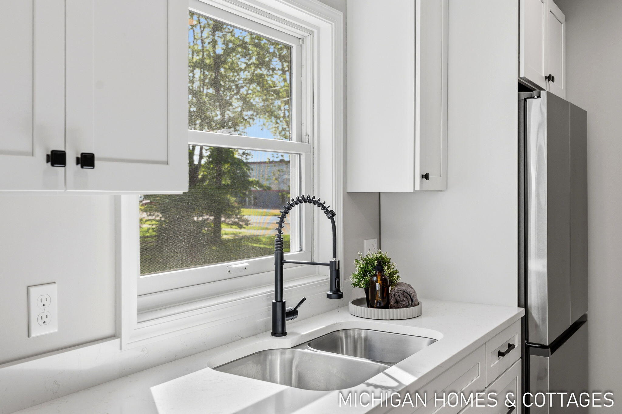 10671 Chicago Drive Zeeland MI 49464