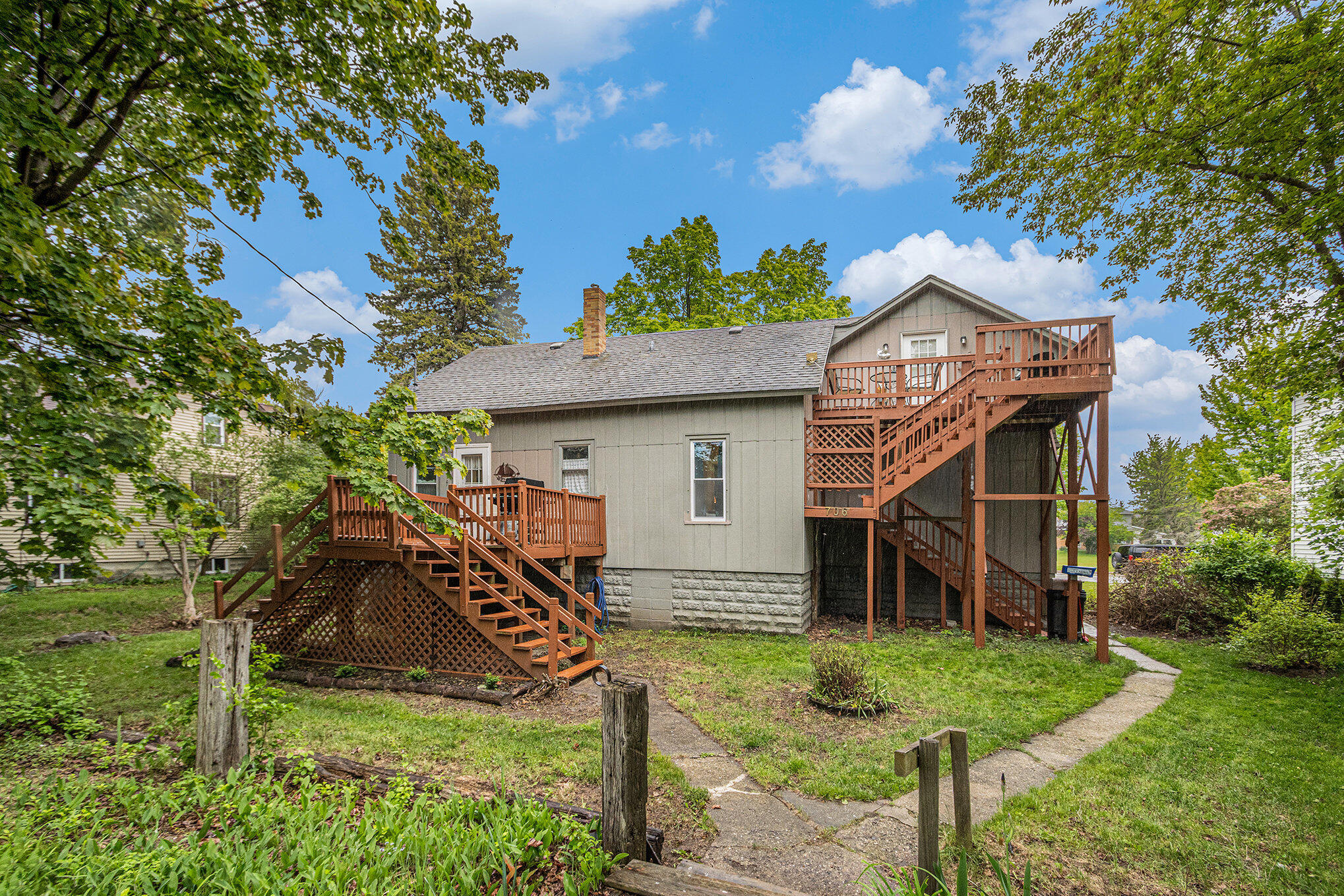 706 W Loomis Street Ludington MI 49431