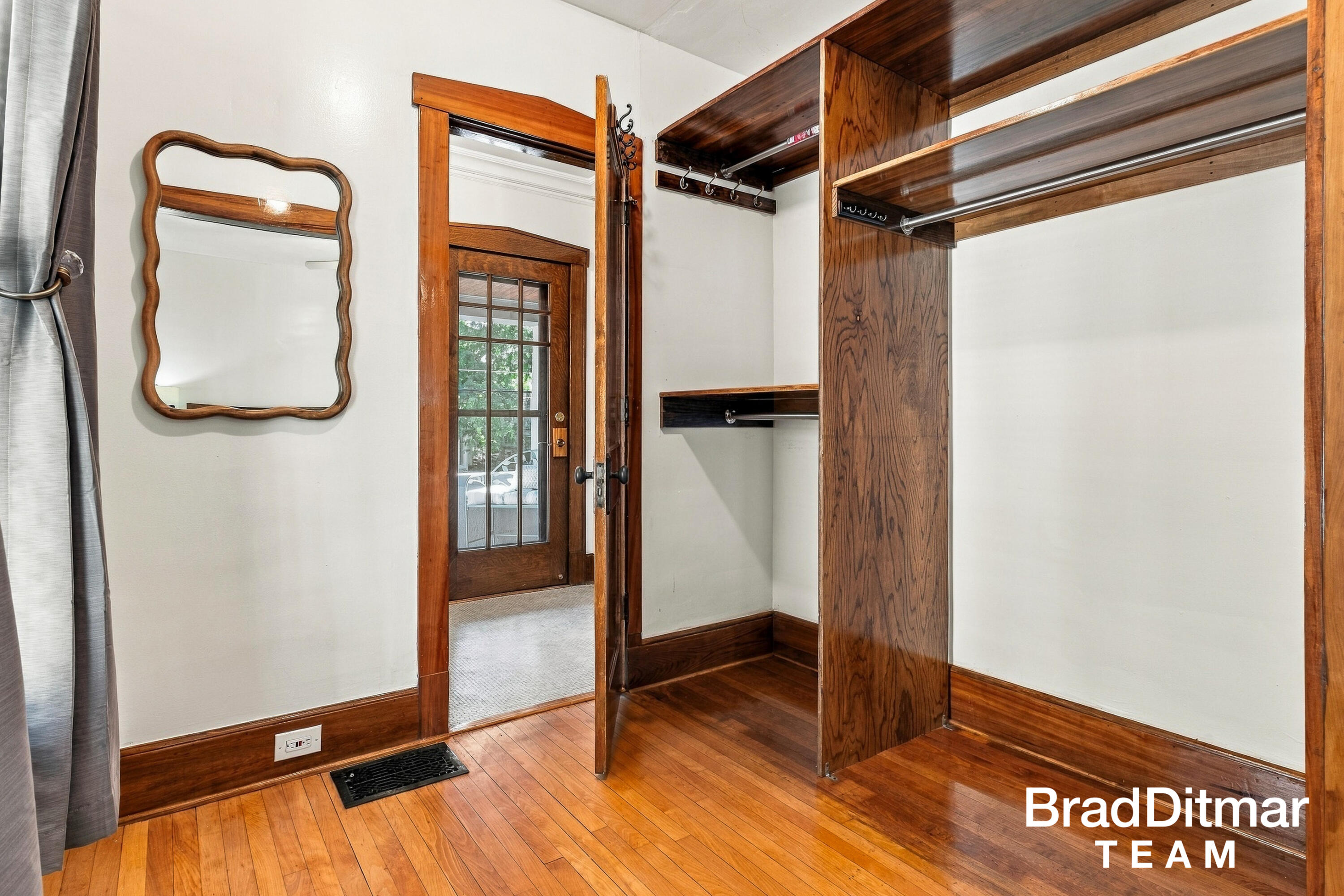 423 Rosewood Avenue SE East Grand Rapids MI 49506