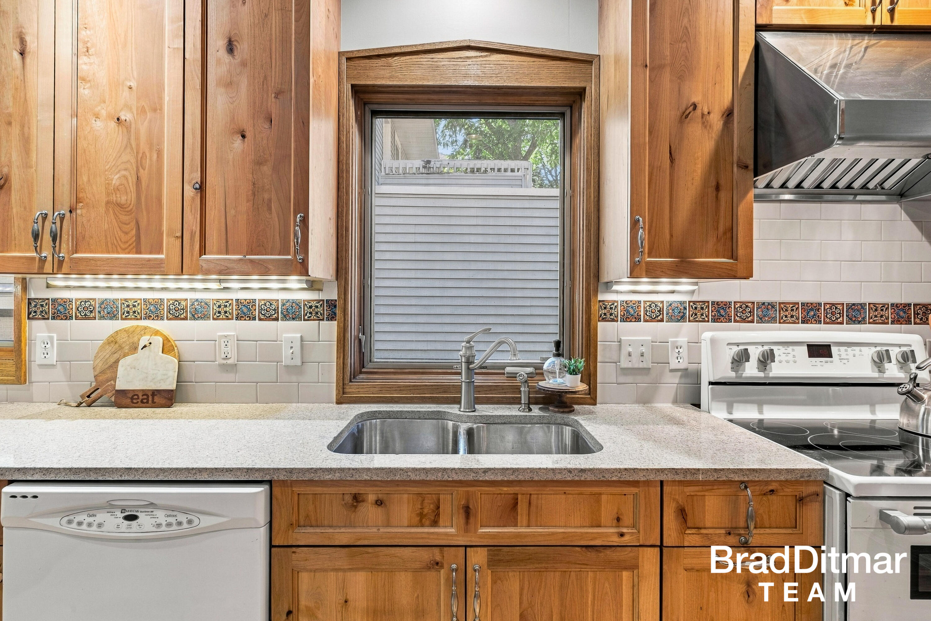 423 Rosewood Avenue SE East Grand Rapids MI 49506