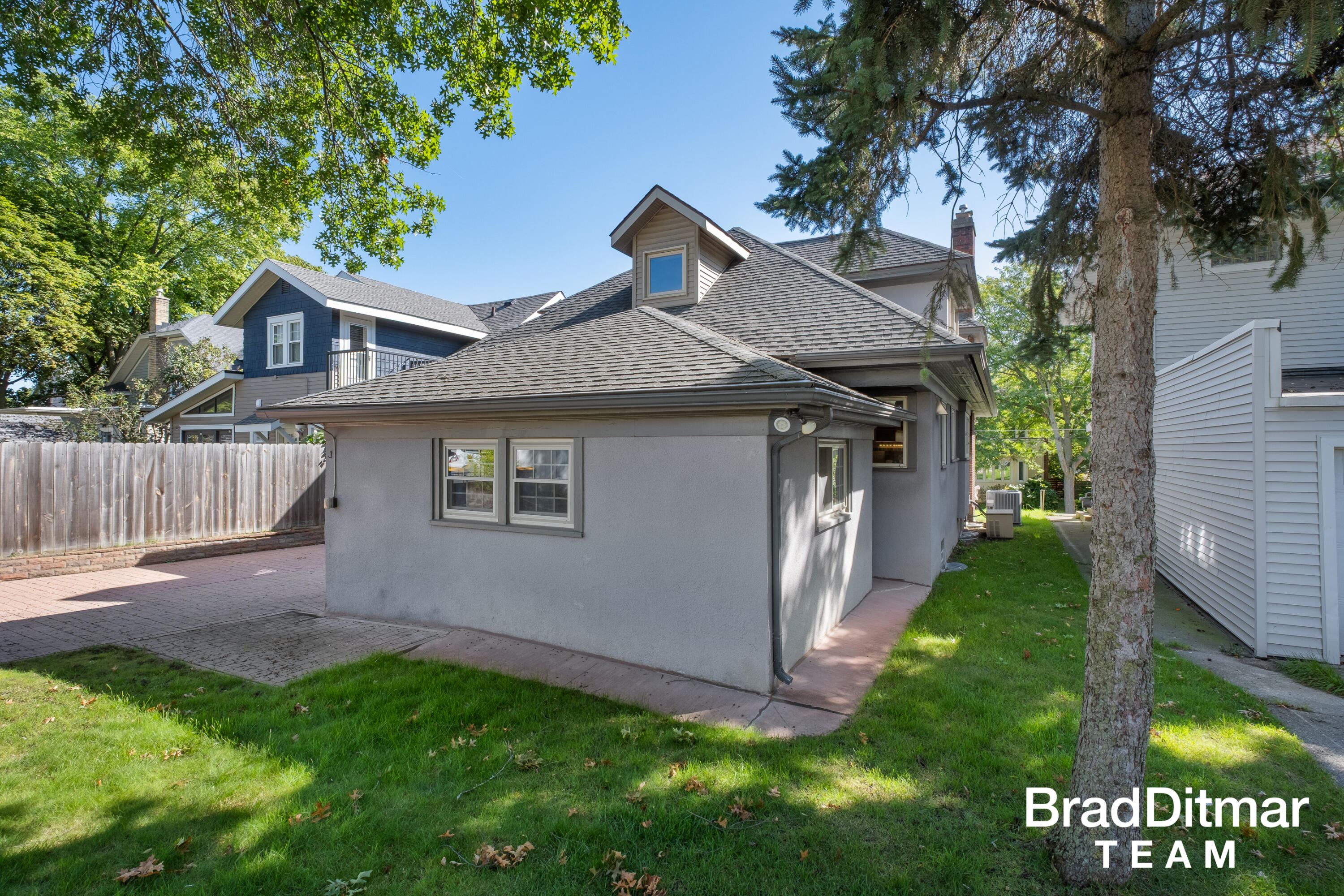 423 Rosewood Avenue SE East Grand Rapids MI 49506
