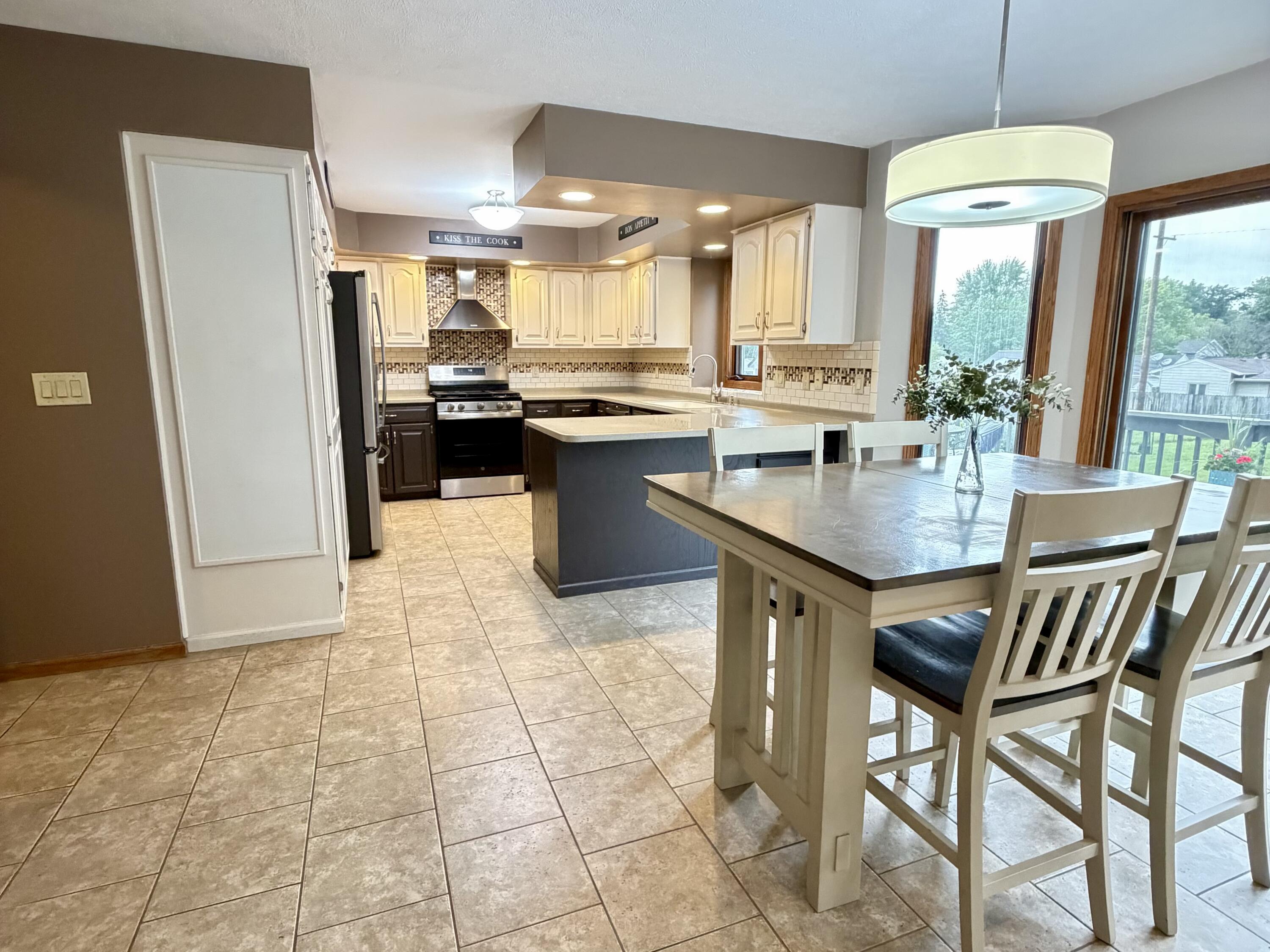 2547 Moerland Drive NW Grand Rapids MI 49504