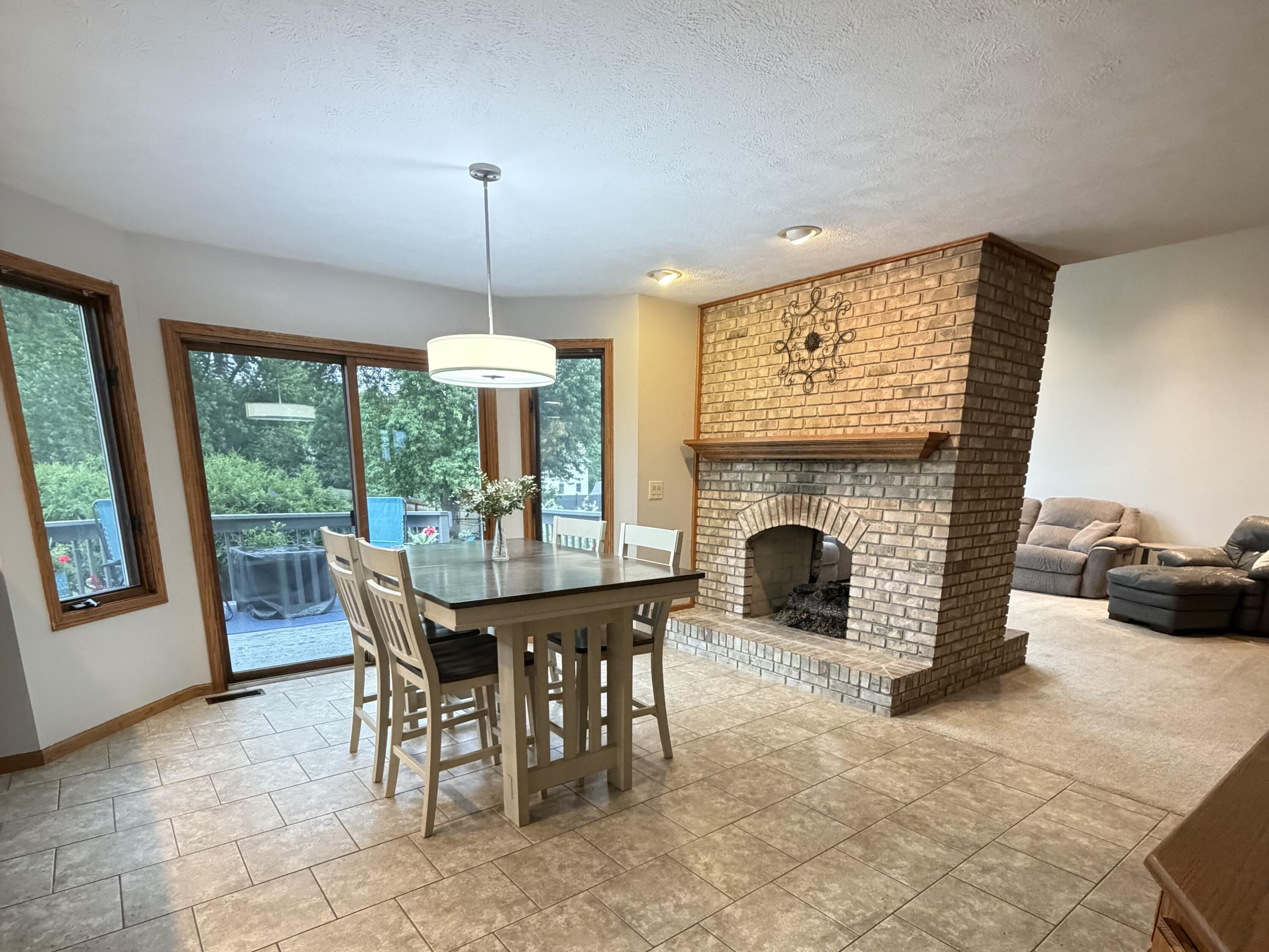 2547 Moerland Drive NW Grand Rapids MI 49504