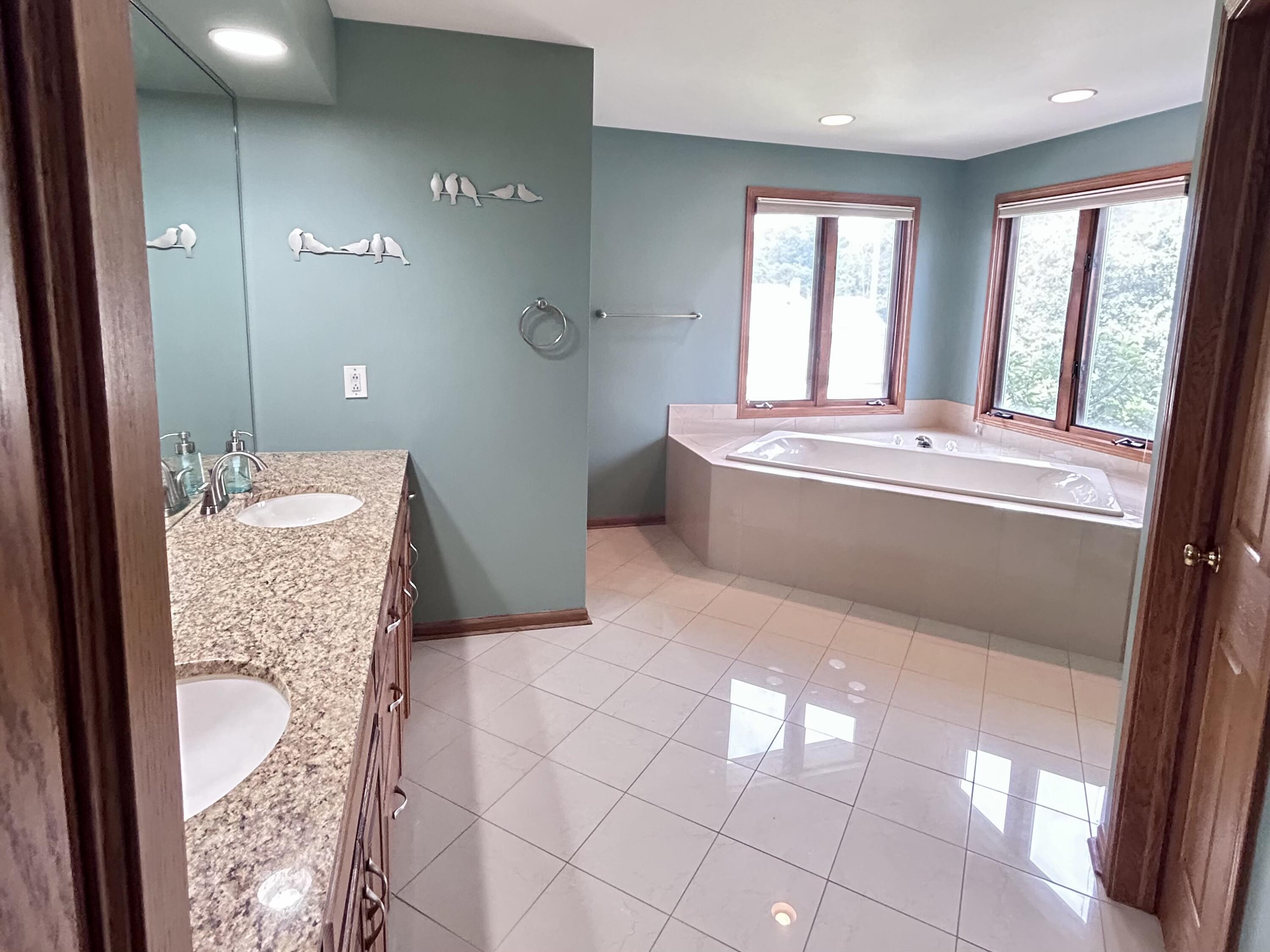 2547 Moerland Drive NW Grand Rapids MI 49504