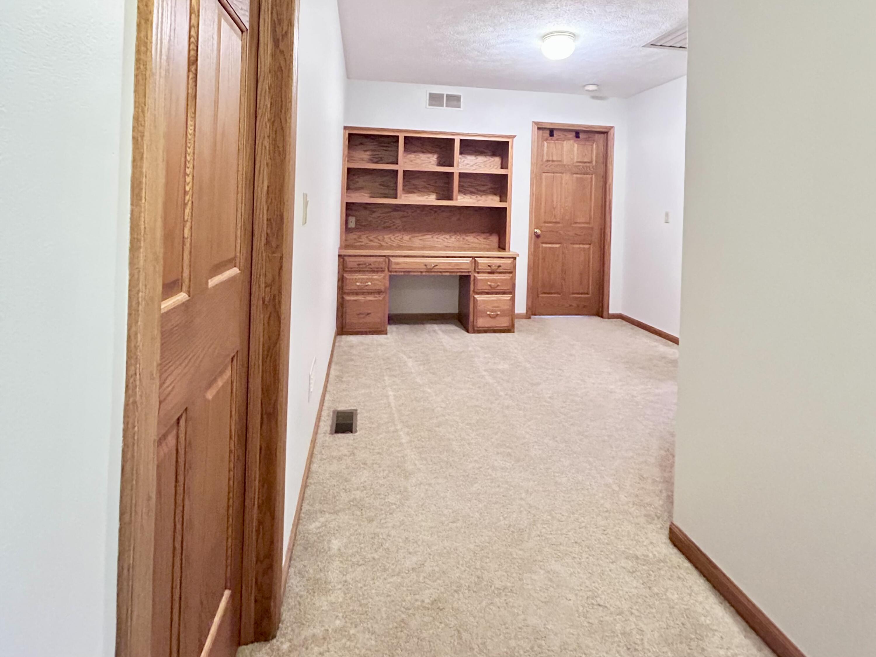 2547 Moerland Drive NW Grand Rapids MI 49504