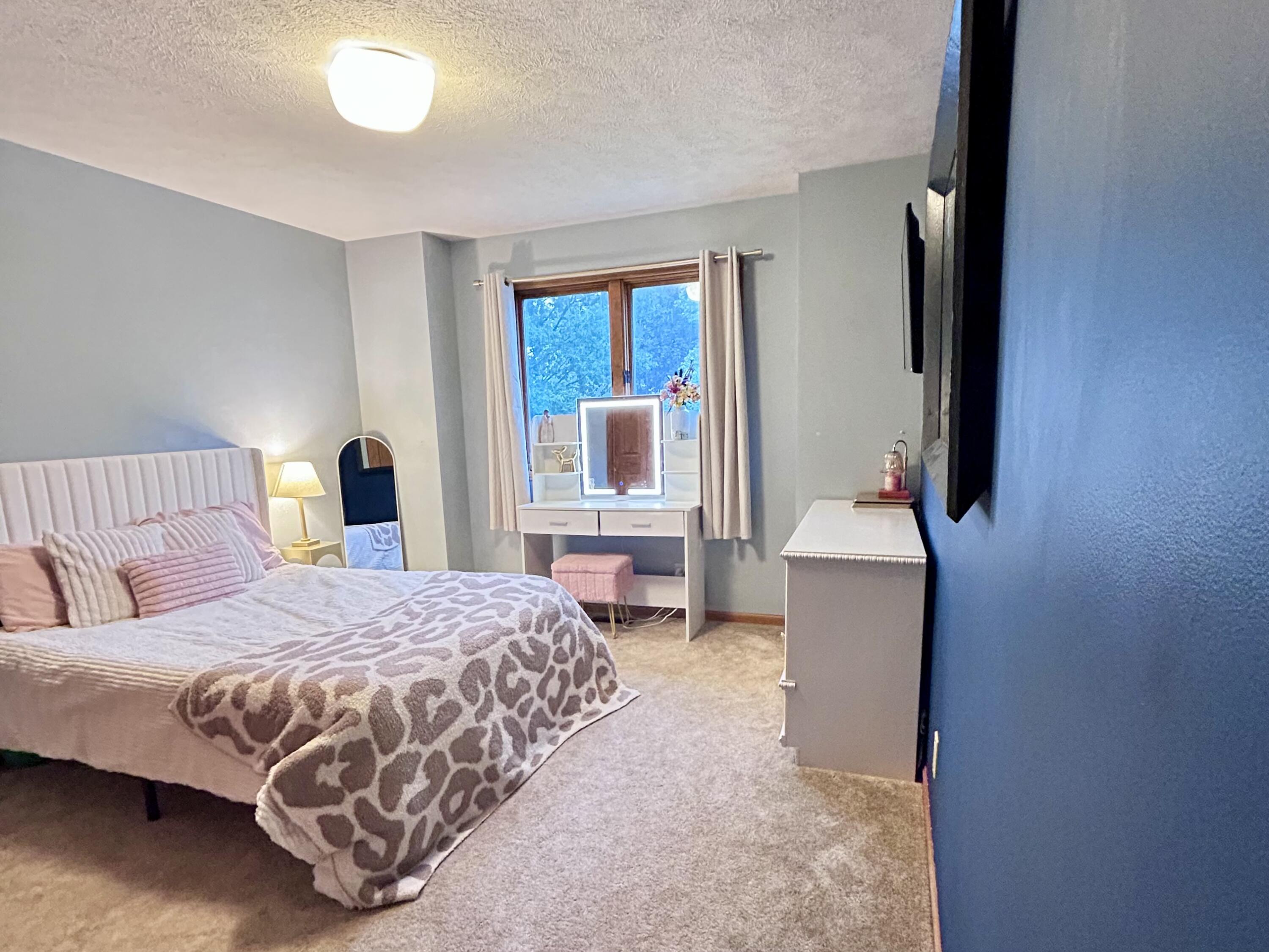 2547 Moerland Drive NW Grand Rapids MI 49504