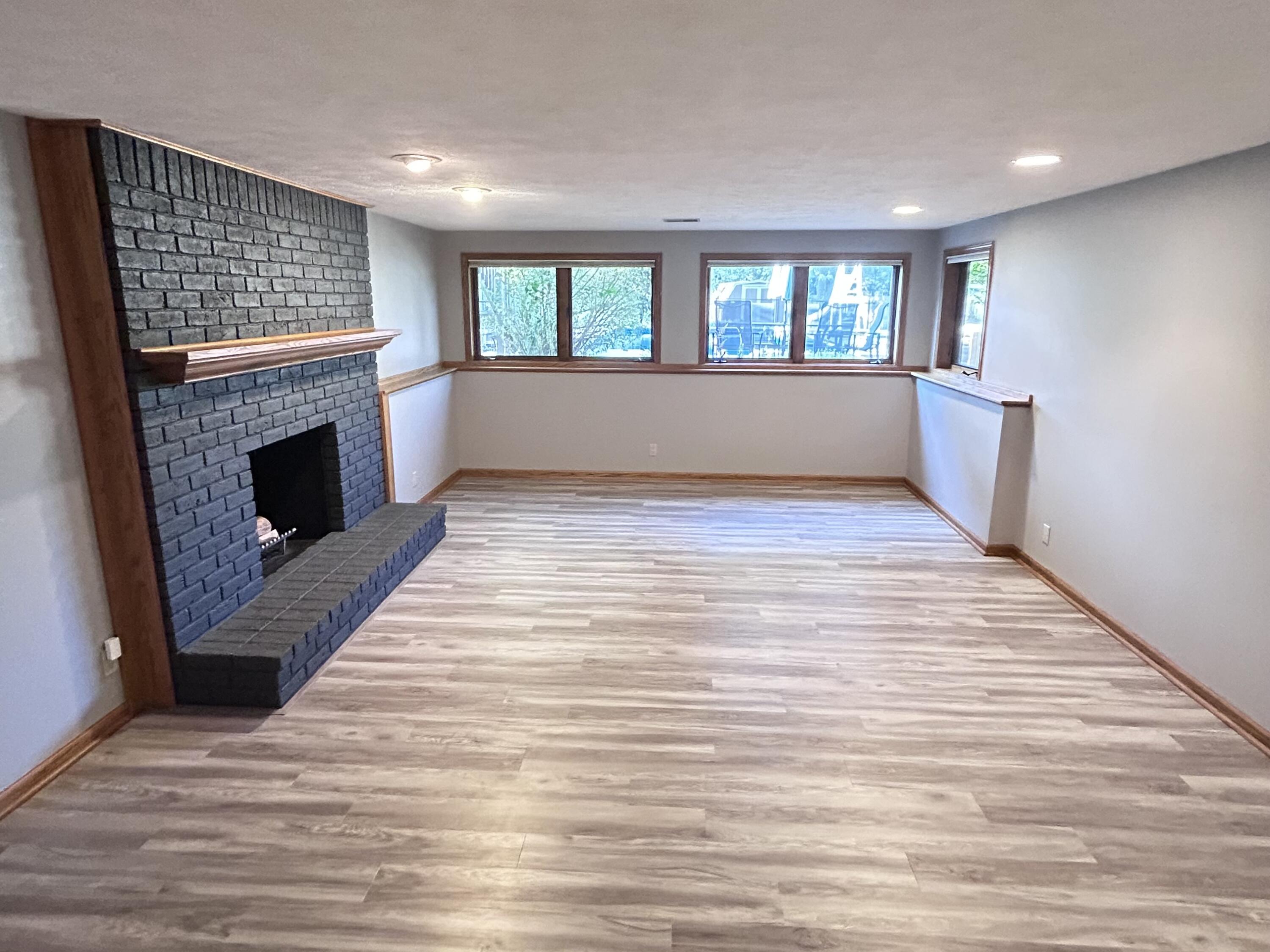 2547 Moerland Drive NW Grand Rapids MI 49504
