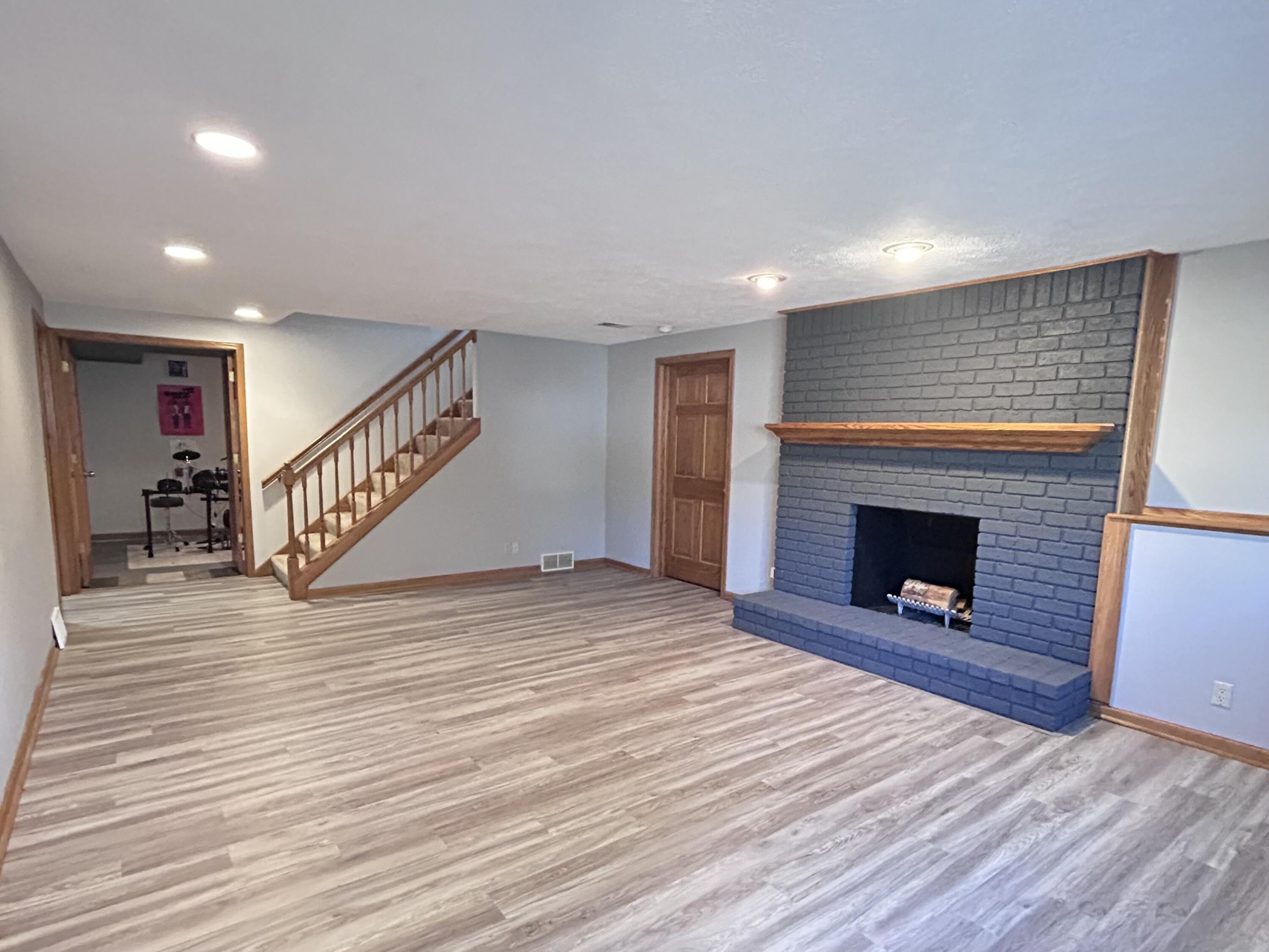 2547 Moerland Drive NW Grand Rapids MI 49504