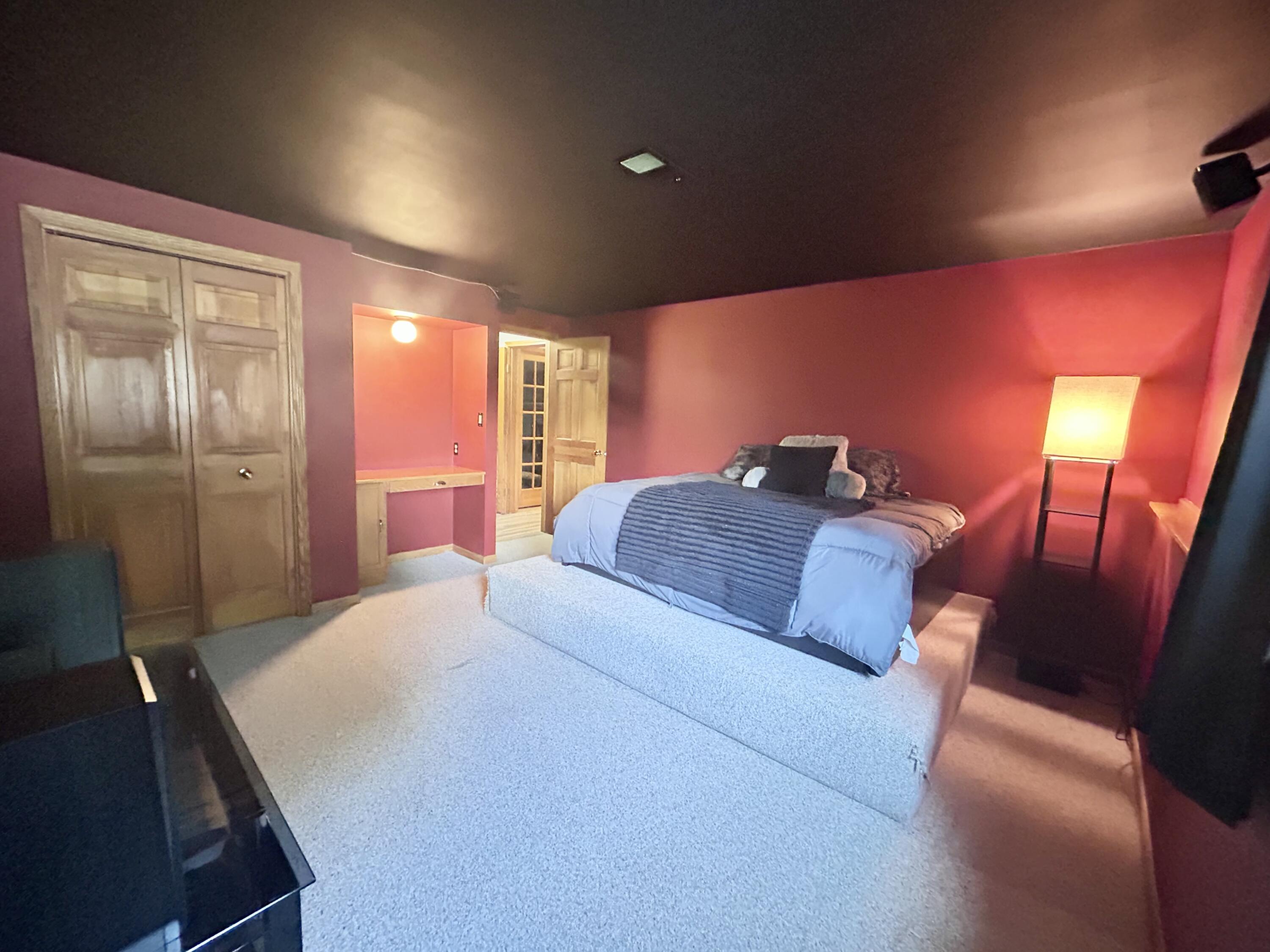 2547 Moerland Drive NW Grand Rapids MI 49504