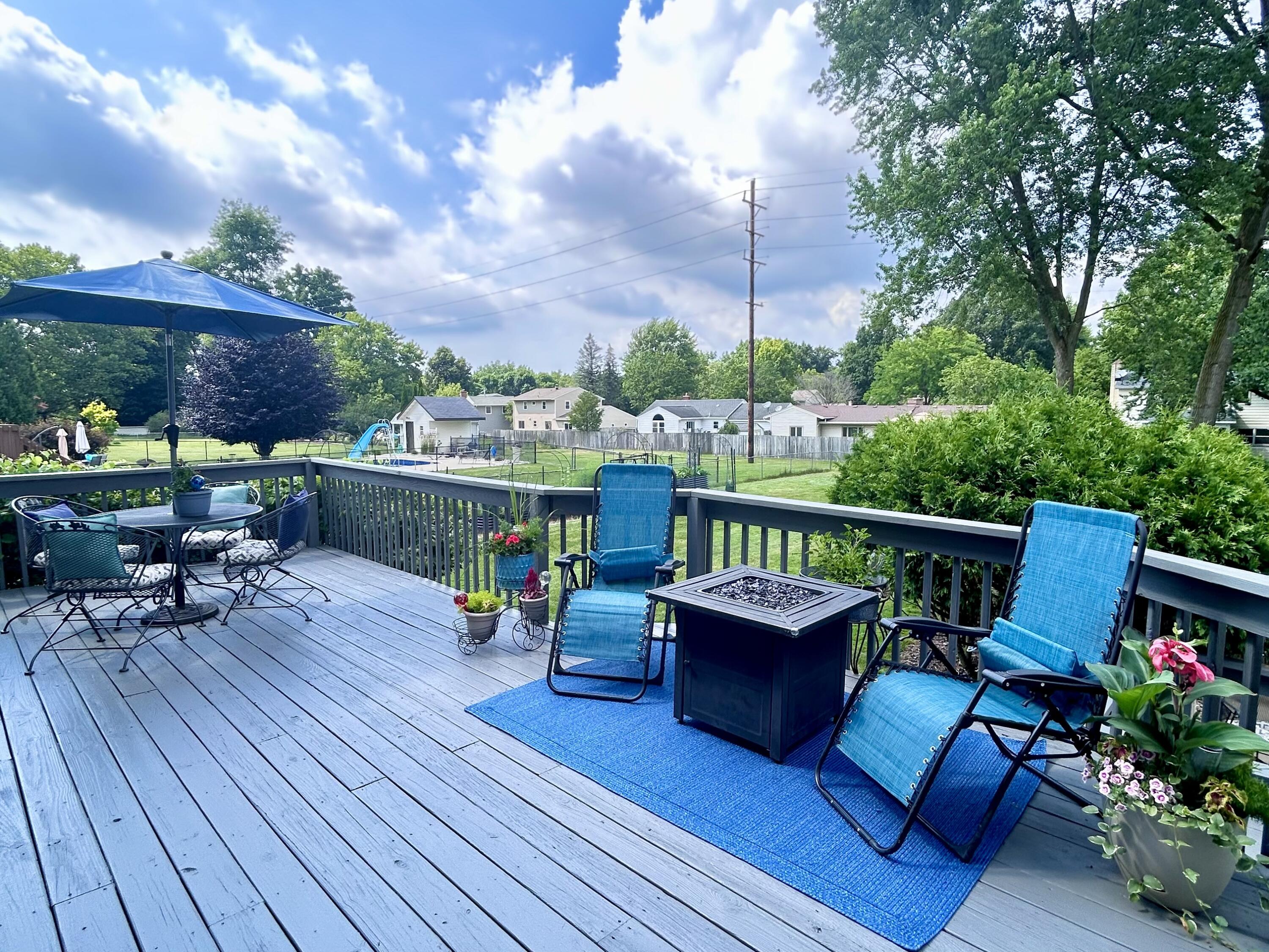 2547 Moerland Drive NW Grand Rapids MI 49504