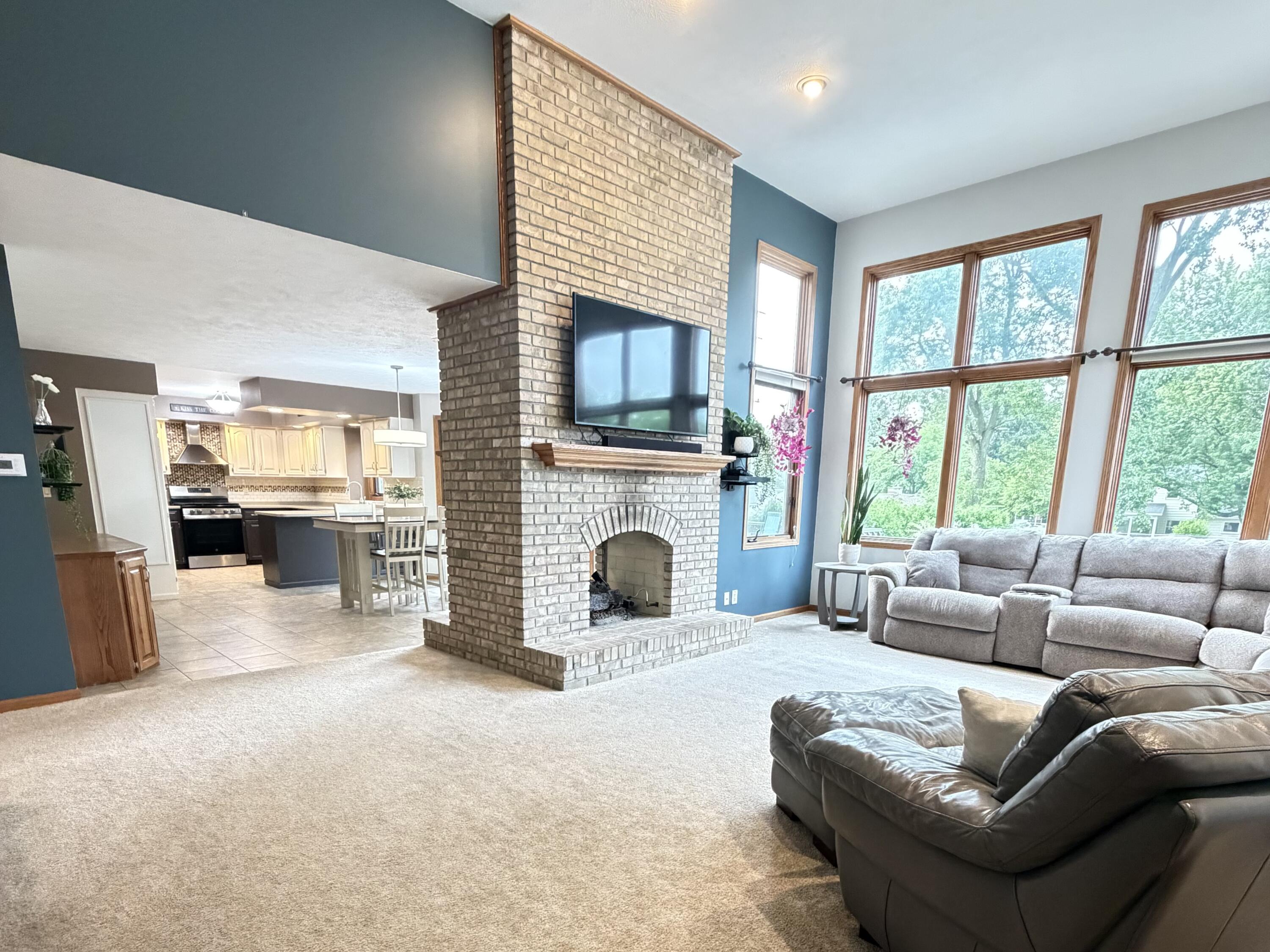 2547 Moerland Drive NW Grand Rapids MI 49504