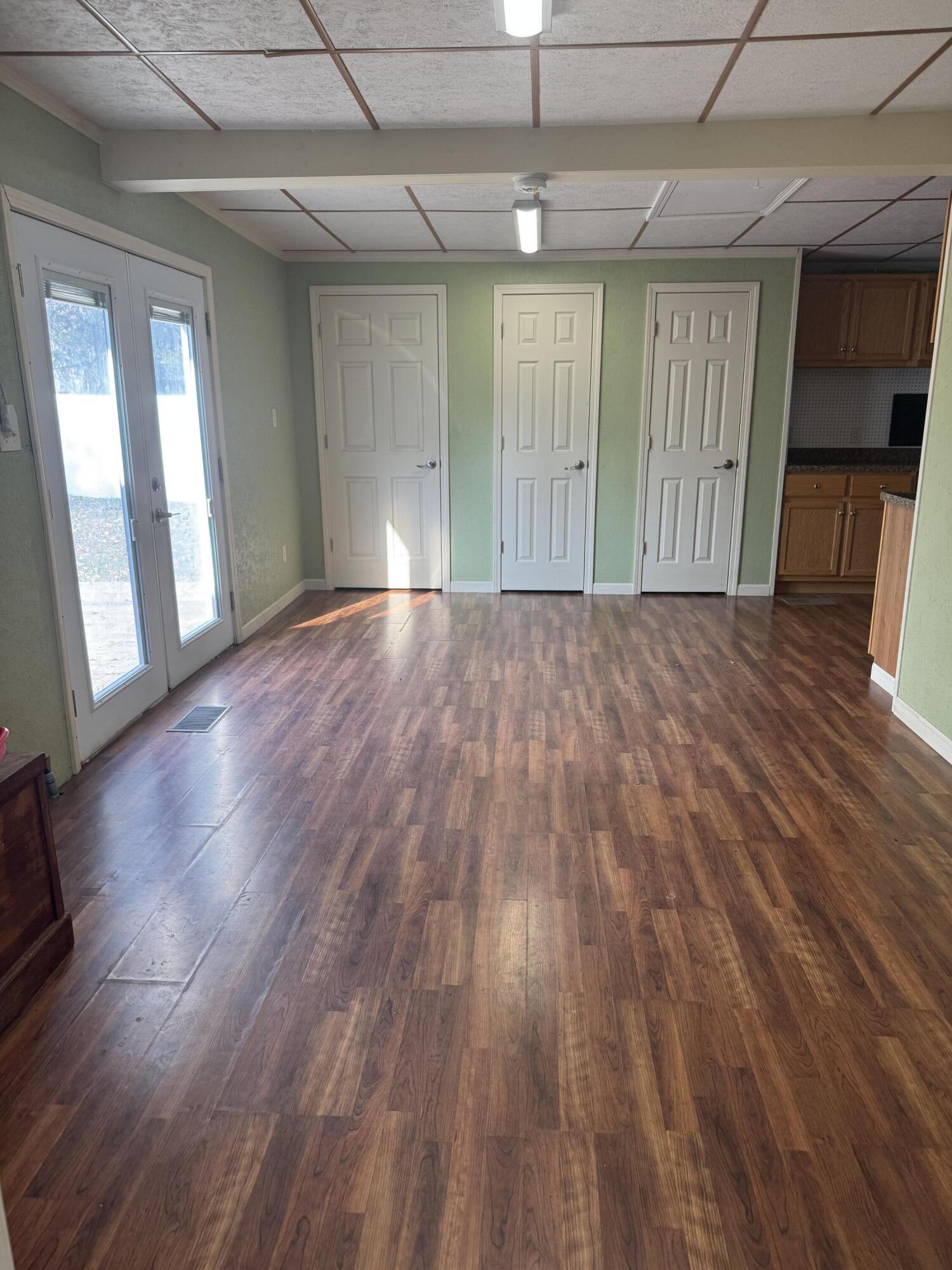 2561 Lake Shore Drive Niles MI 49120
