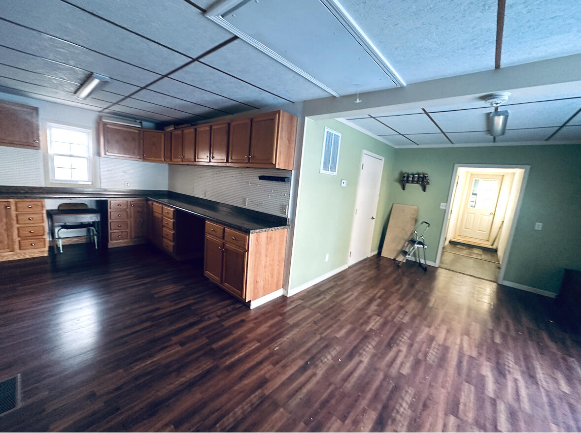 2561 Lake Shore Drive Niles MI 49120