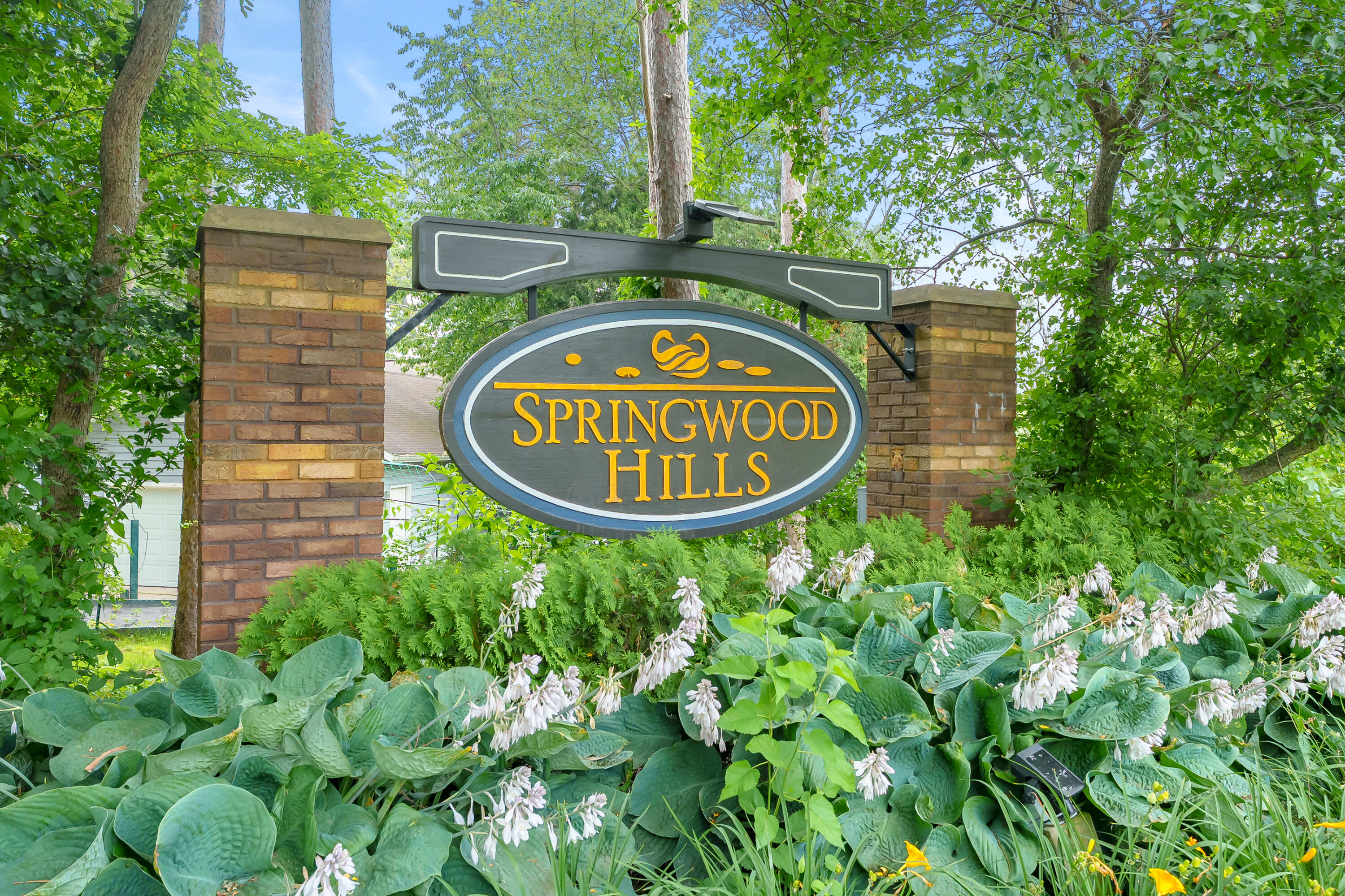 9856 Oak Forest Circle Kalamazoo MI 49009