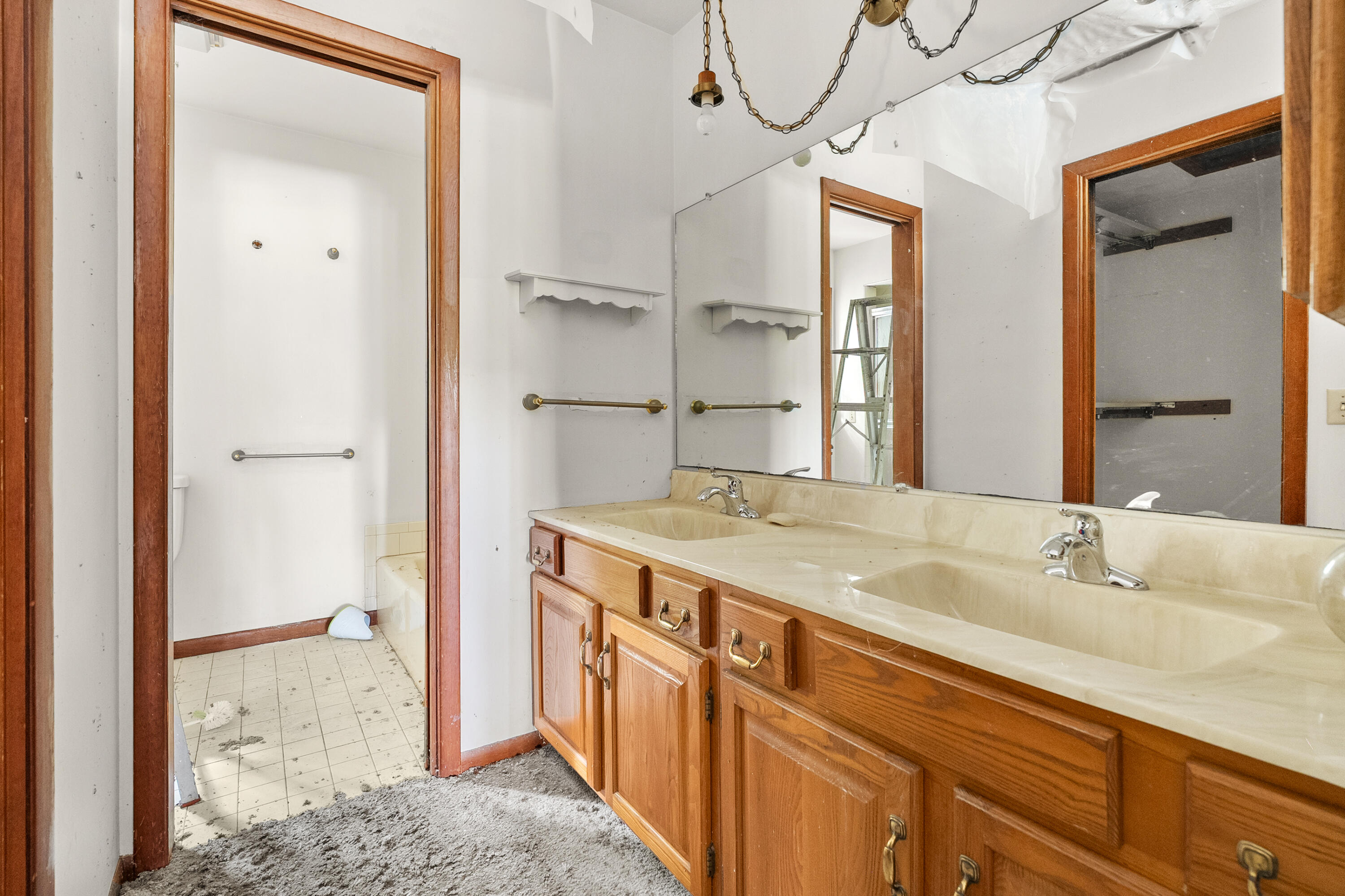 9856 Oak Forest Circle Kalamazoo MI 49009
