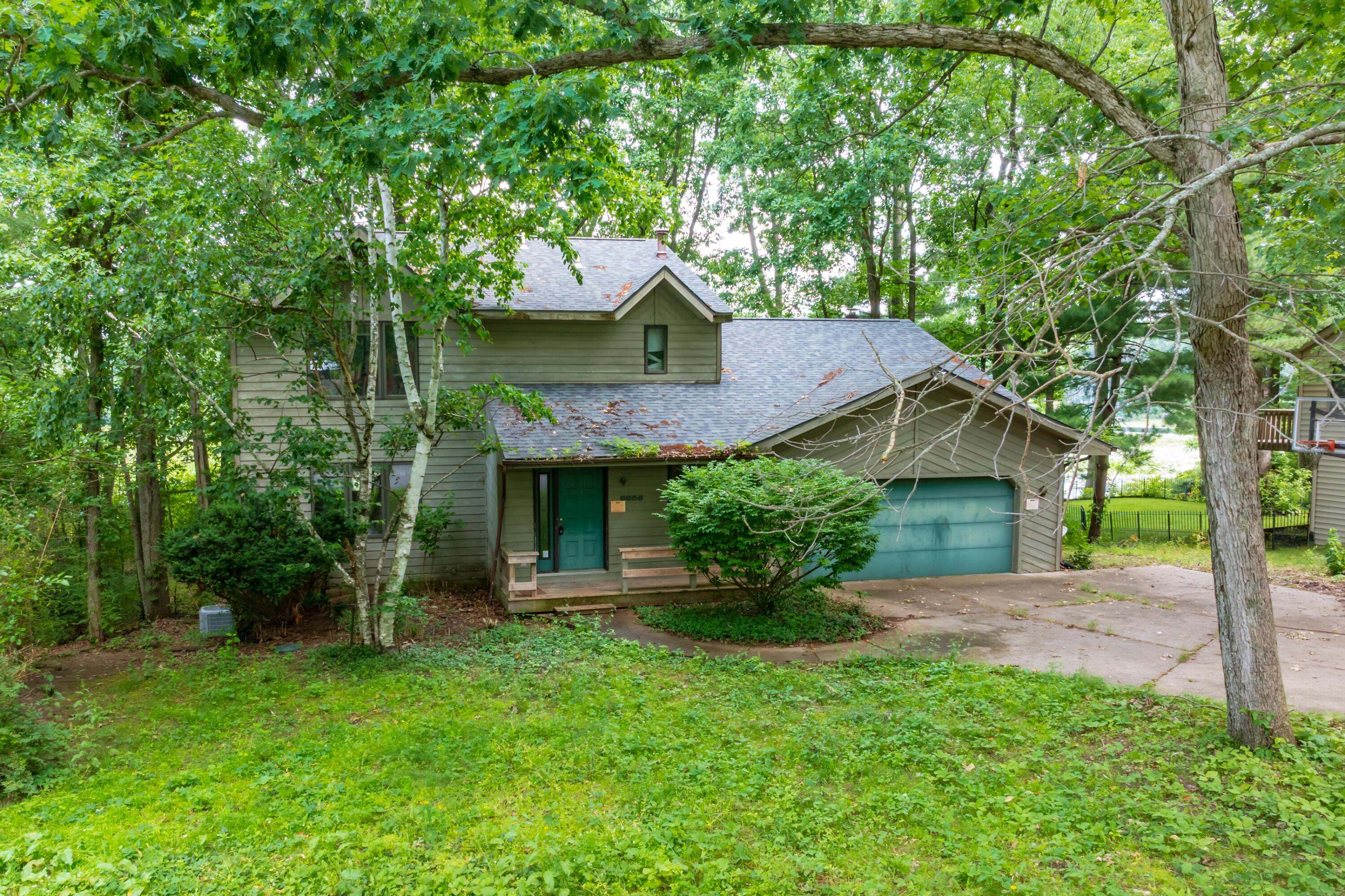 9856 Oak Forest Circle Kalamazoo MI 49009