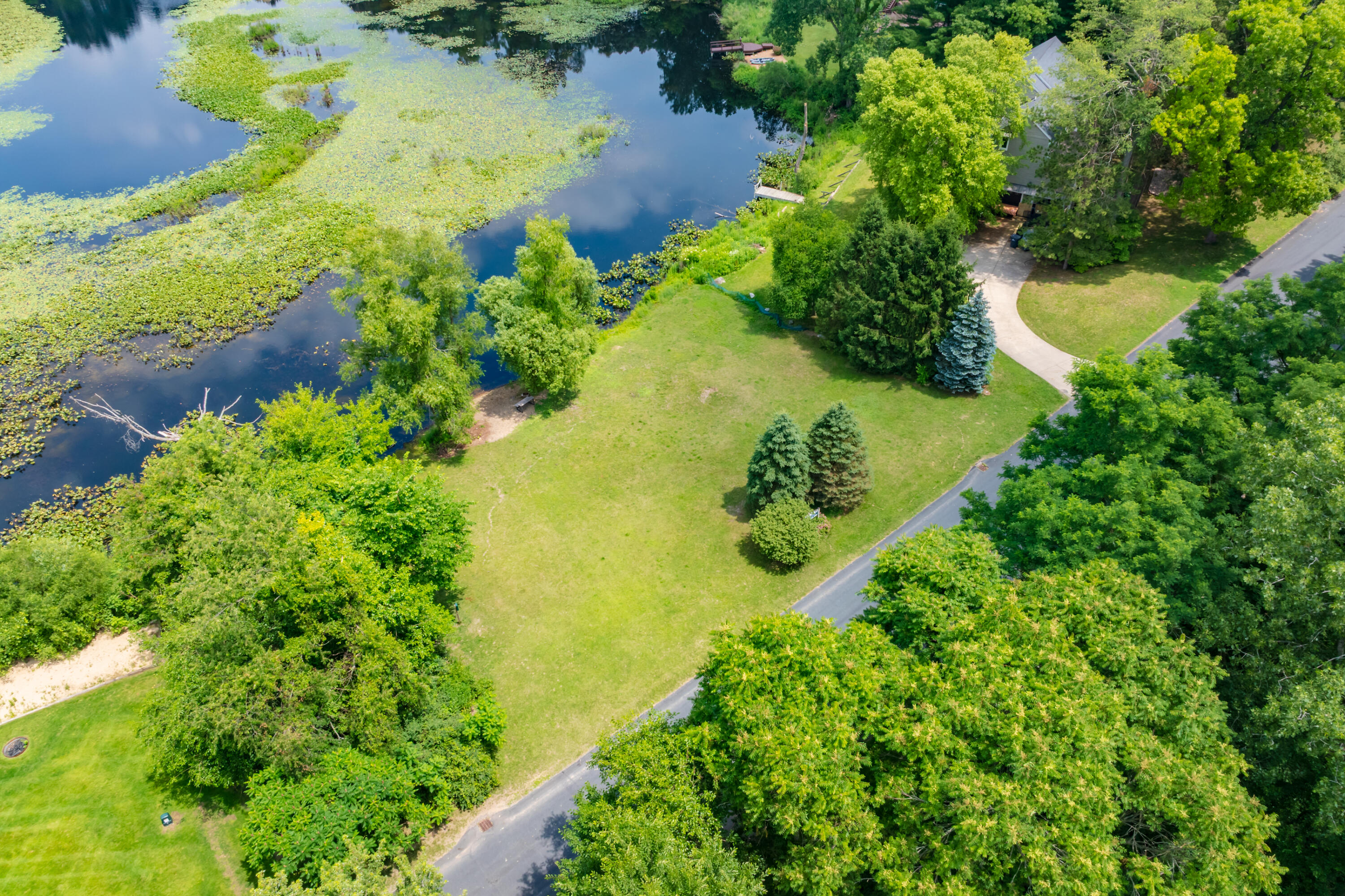 9856 Oak Forest Circle Kalamazoo MI 49009