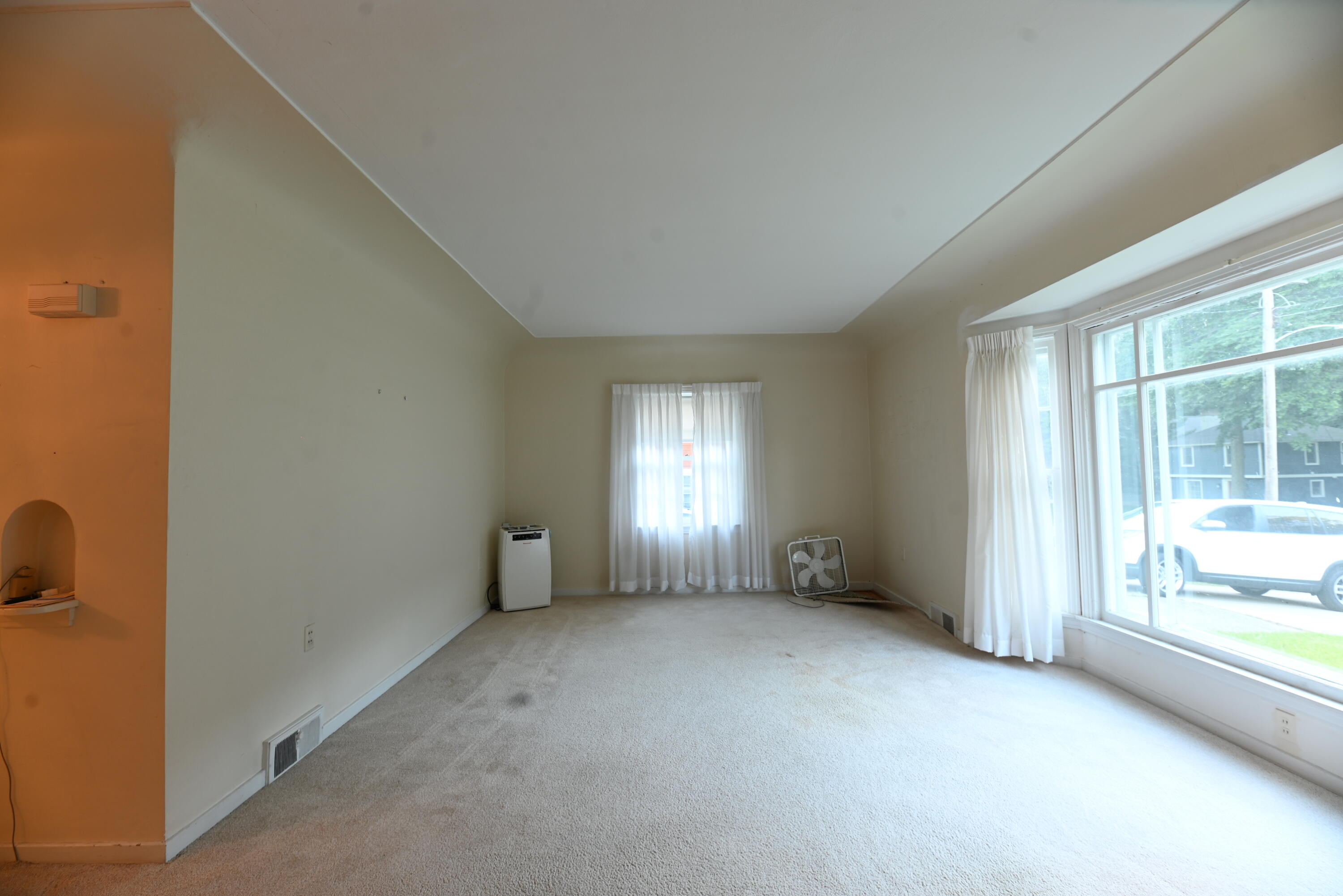 186 Grand Avenue Grand Haven MI 49417