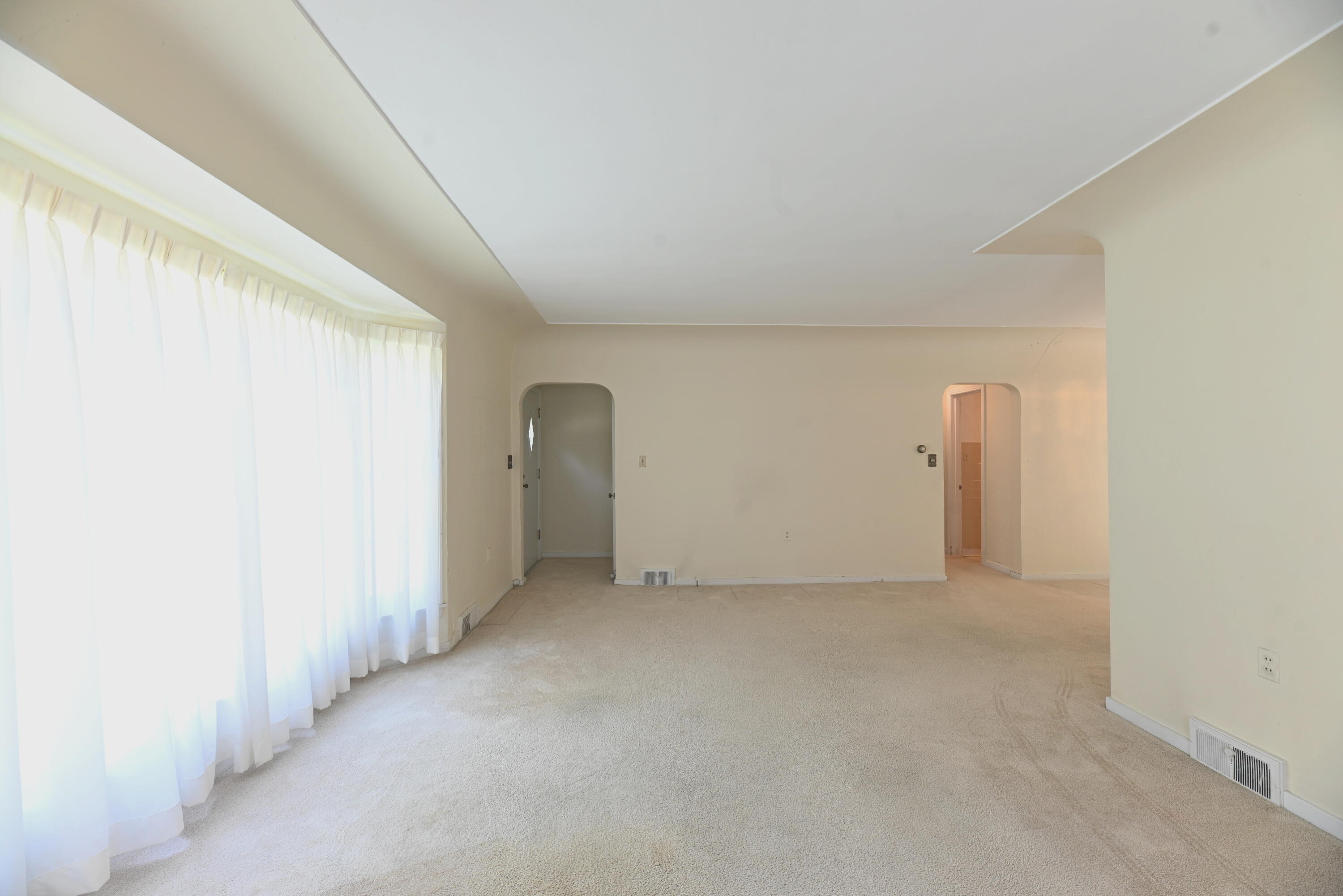 186 Grand Avenue Grand Haven MI 49417