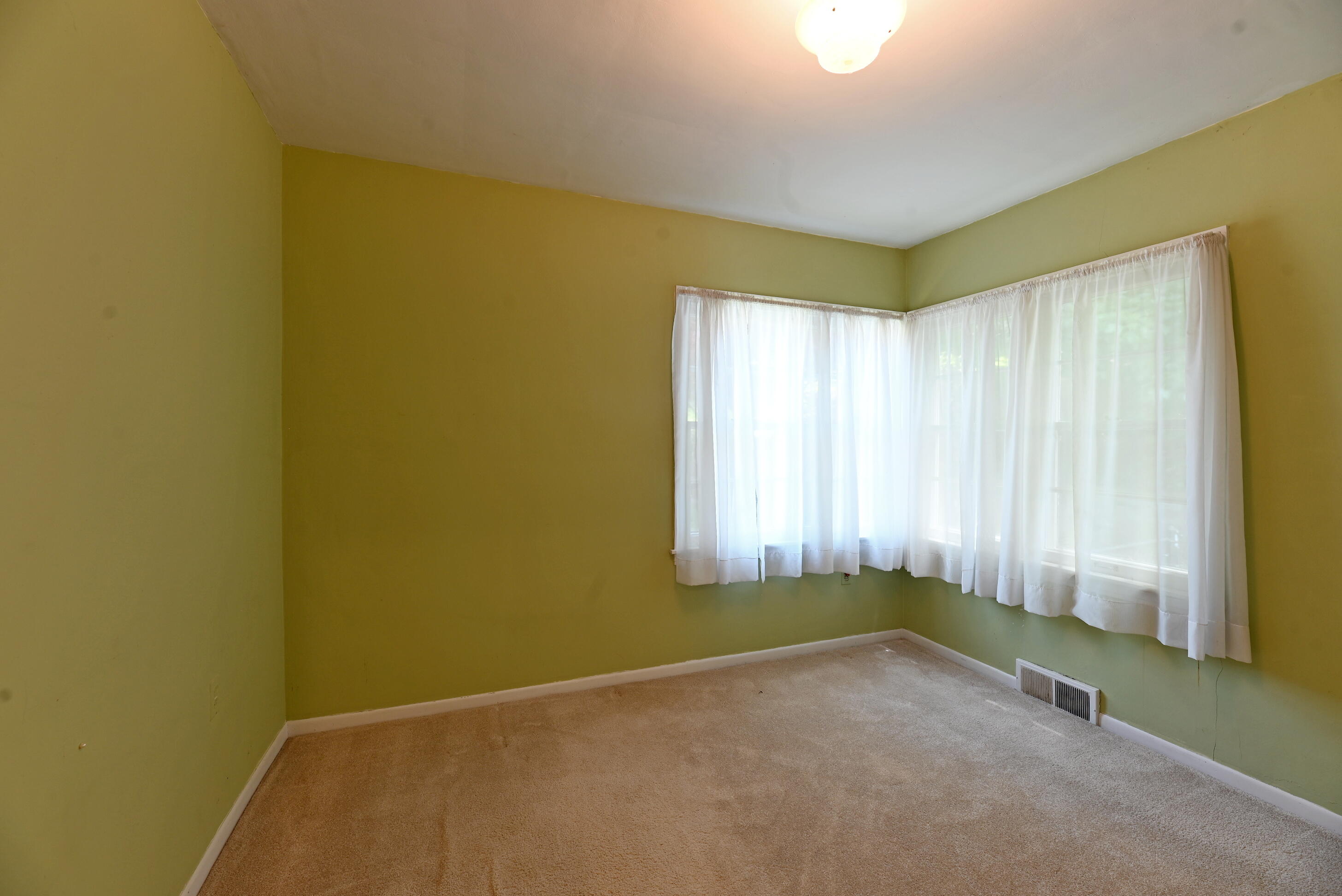 186 Grand Avenue Grand Haven MI 49417