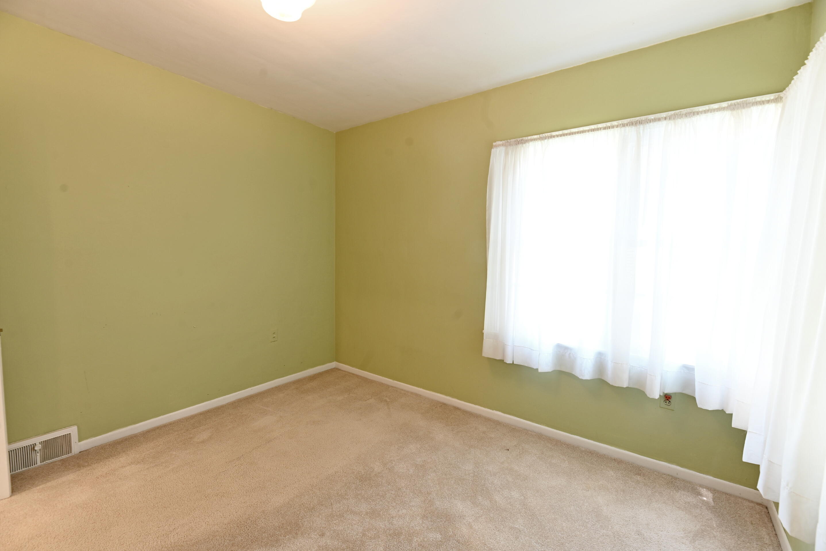 186 Grand Avenue Grand Haven MI 49417