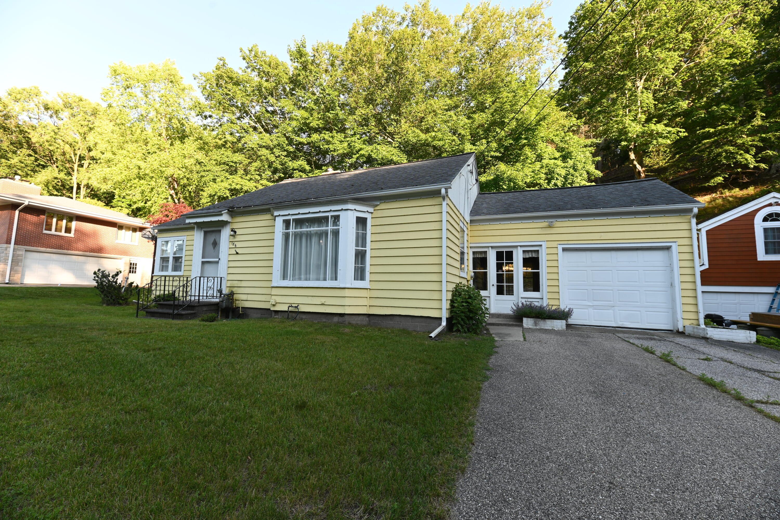 186 Grand Avenue Grand Haven MI 49417