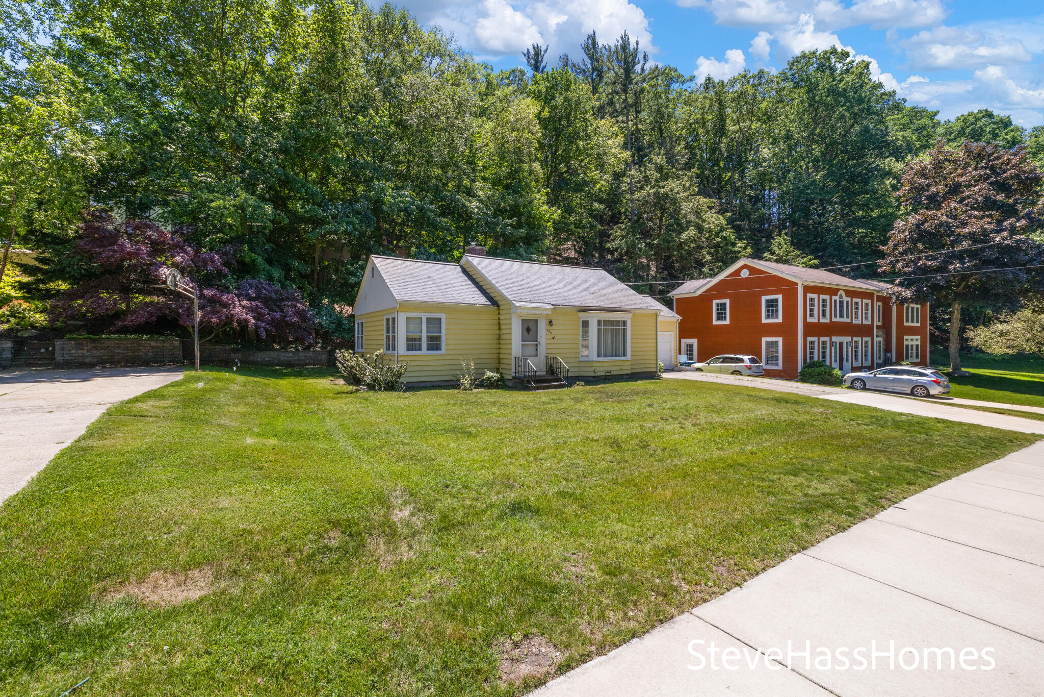 186 Grand Avenue Grand Haven MI 49417