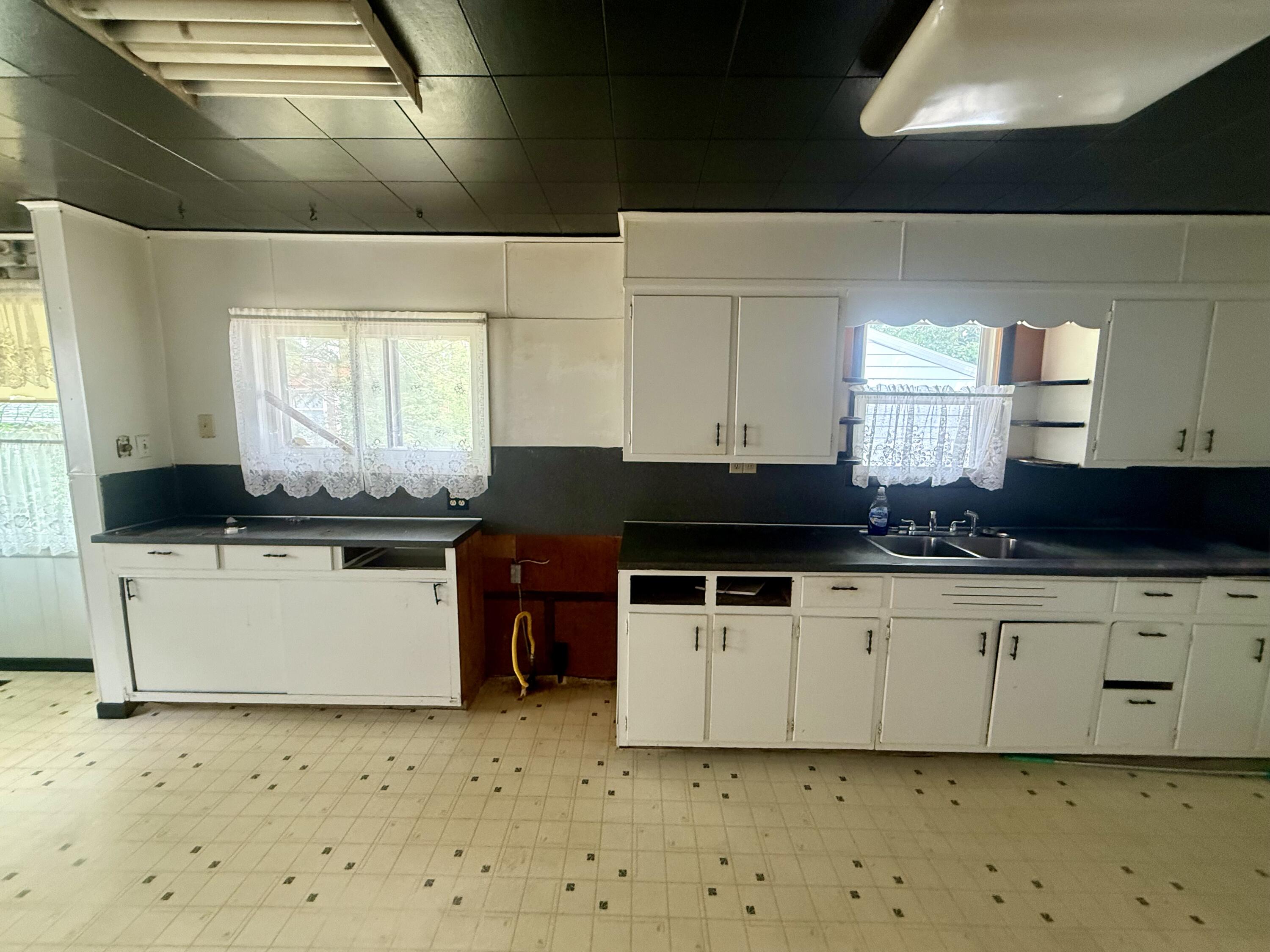 1632 5th Street Muskegon MI 49441
