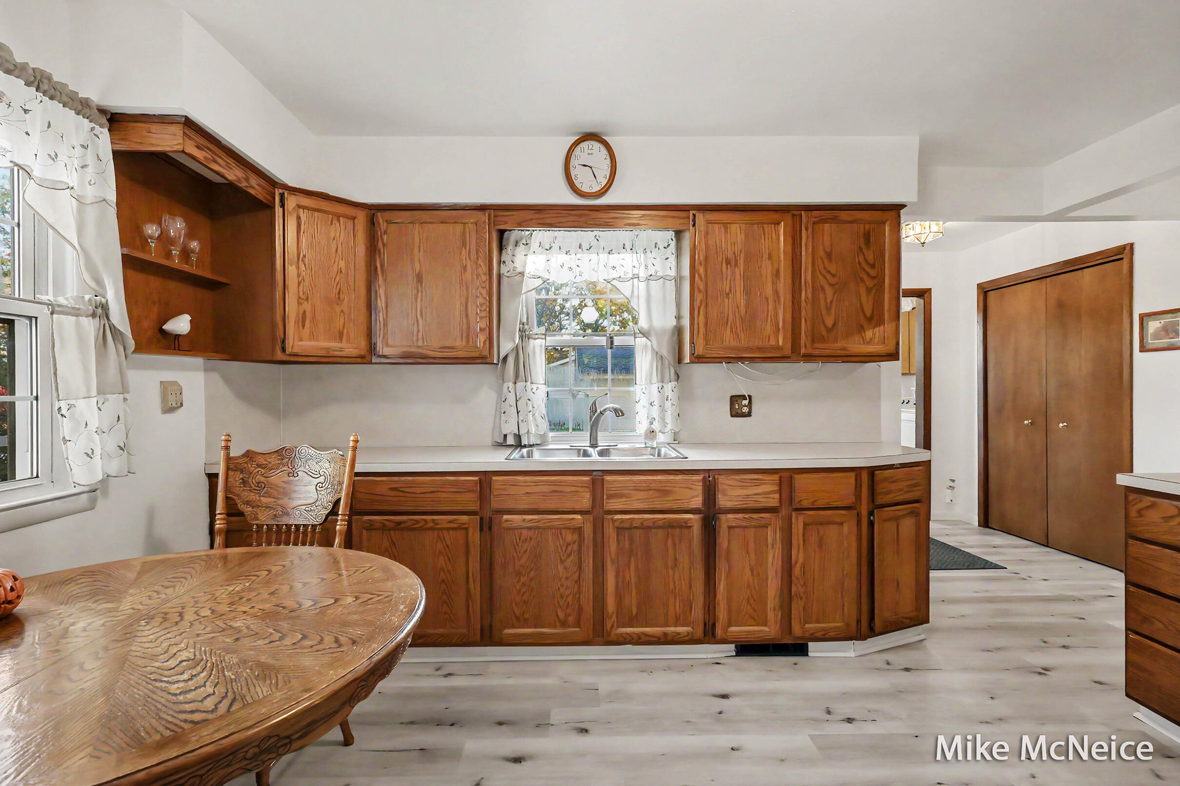 16182 Lincoln Street Grand Haven MI 49417
