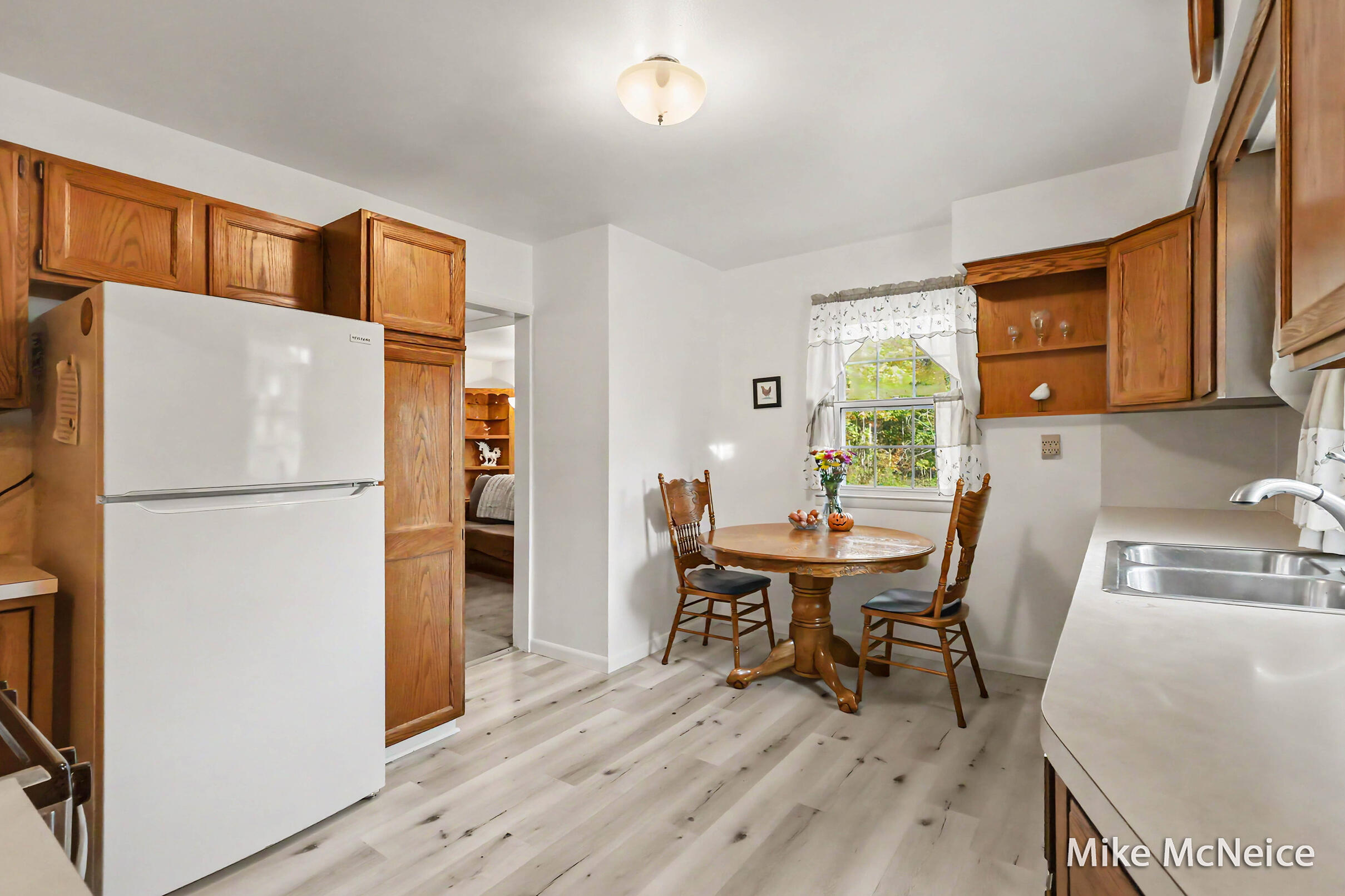 16182 Lincoln Street Grand Haven MI 49417