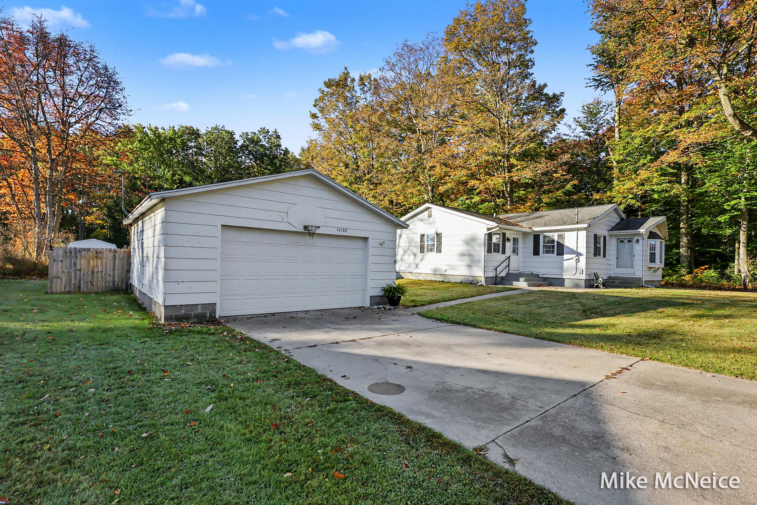 16182 Lincoln Street Grand Haven MI 49417