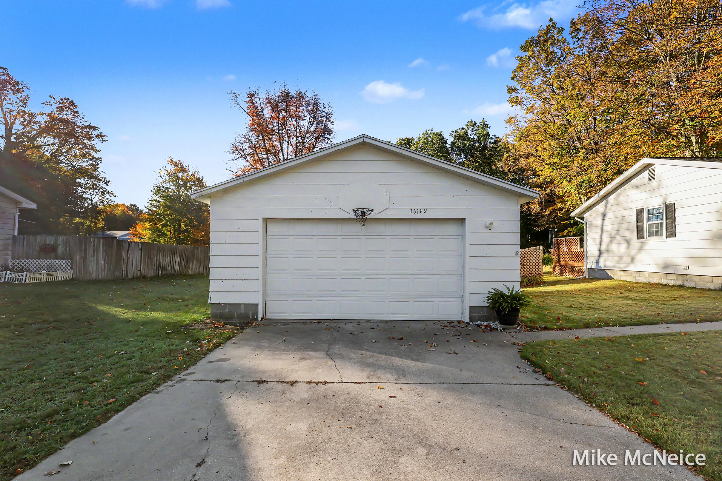 16182 Lincoln Street Grand Haven MI 49417