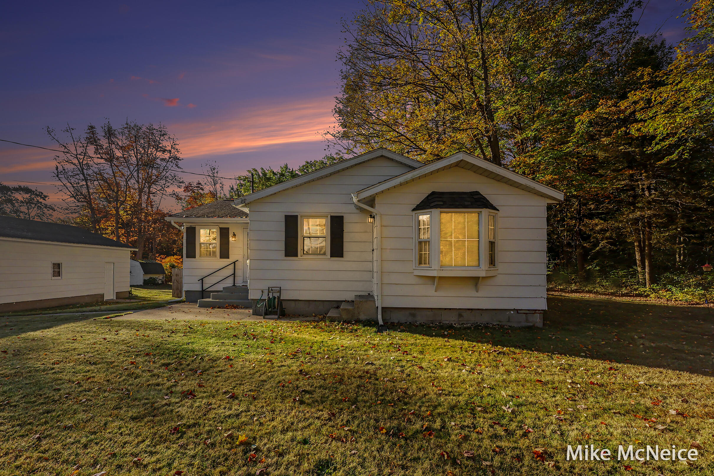 16182 Lincoln Street Grand Haven MI 49417