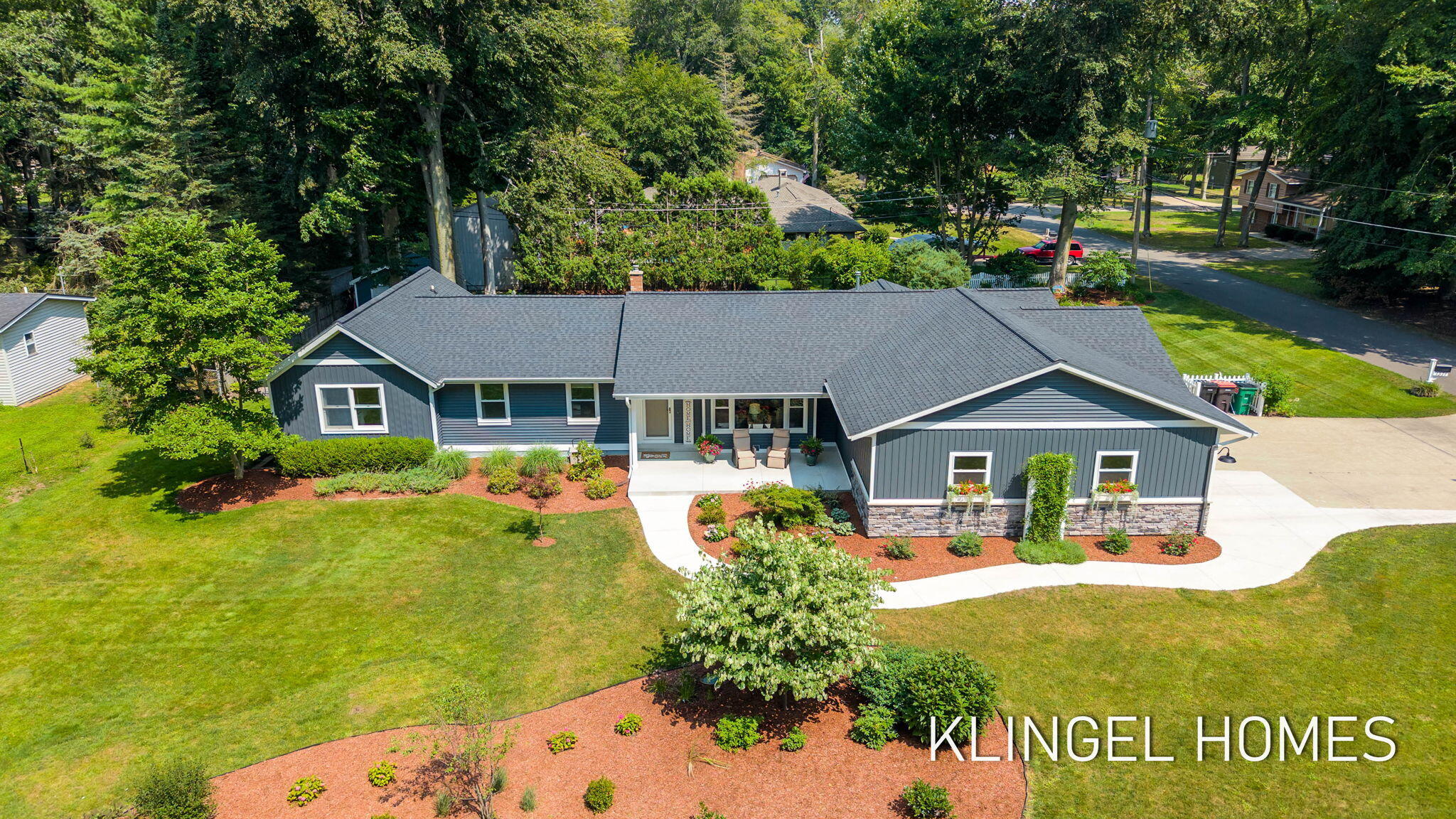1371 Edgewood Drive Holland MI 49424