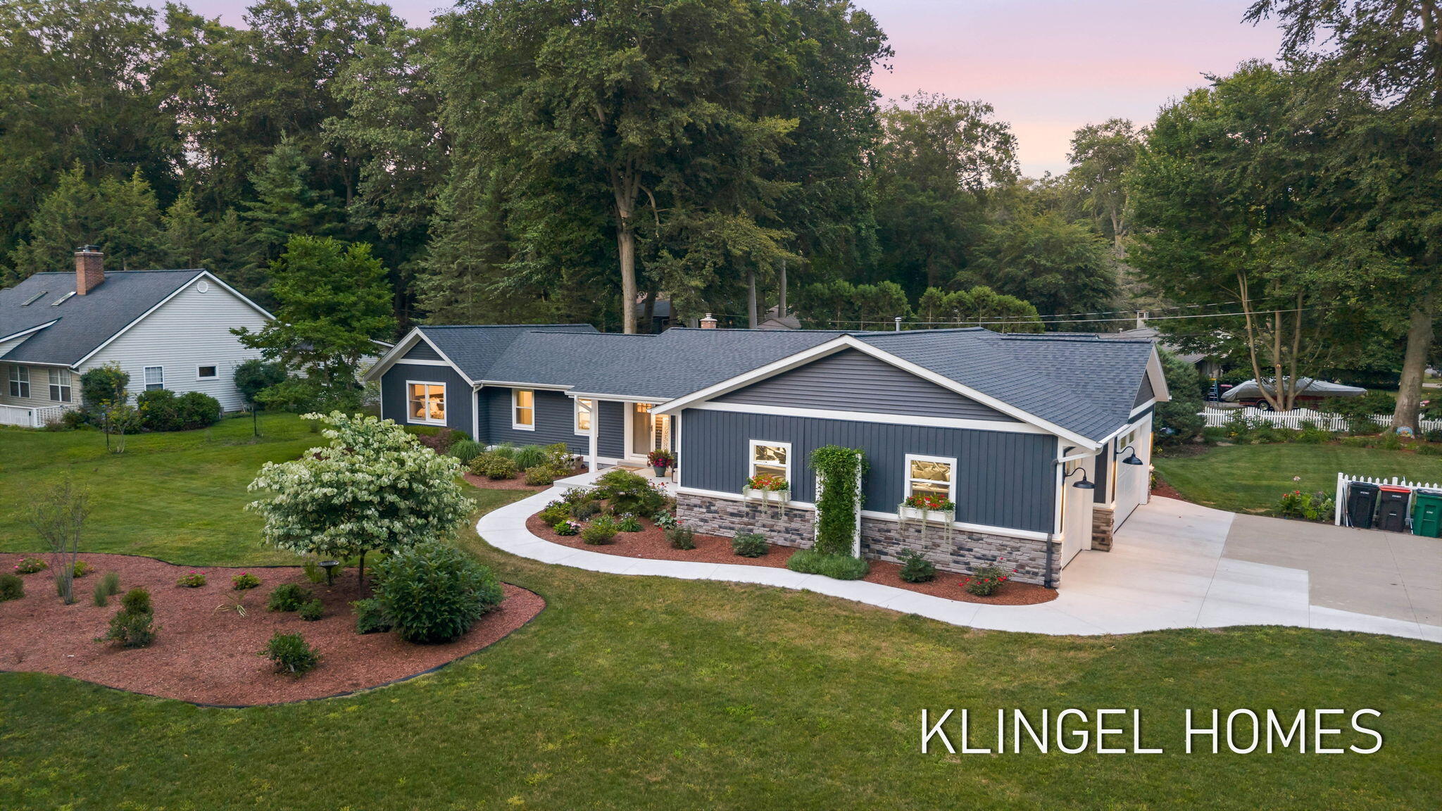 1371 Edgewood Drive Holland MI 49424
