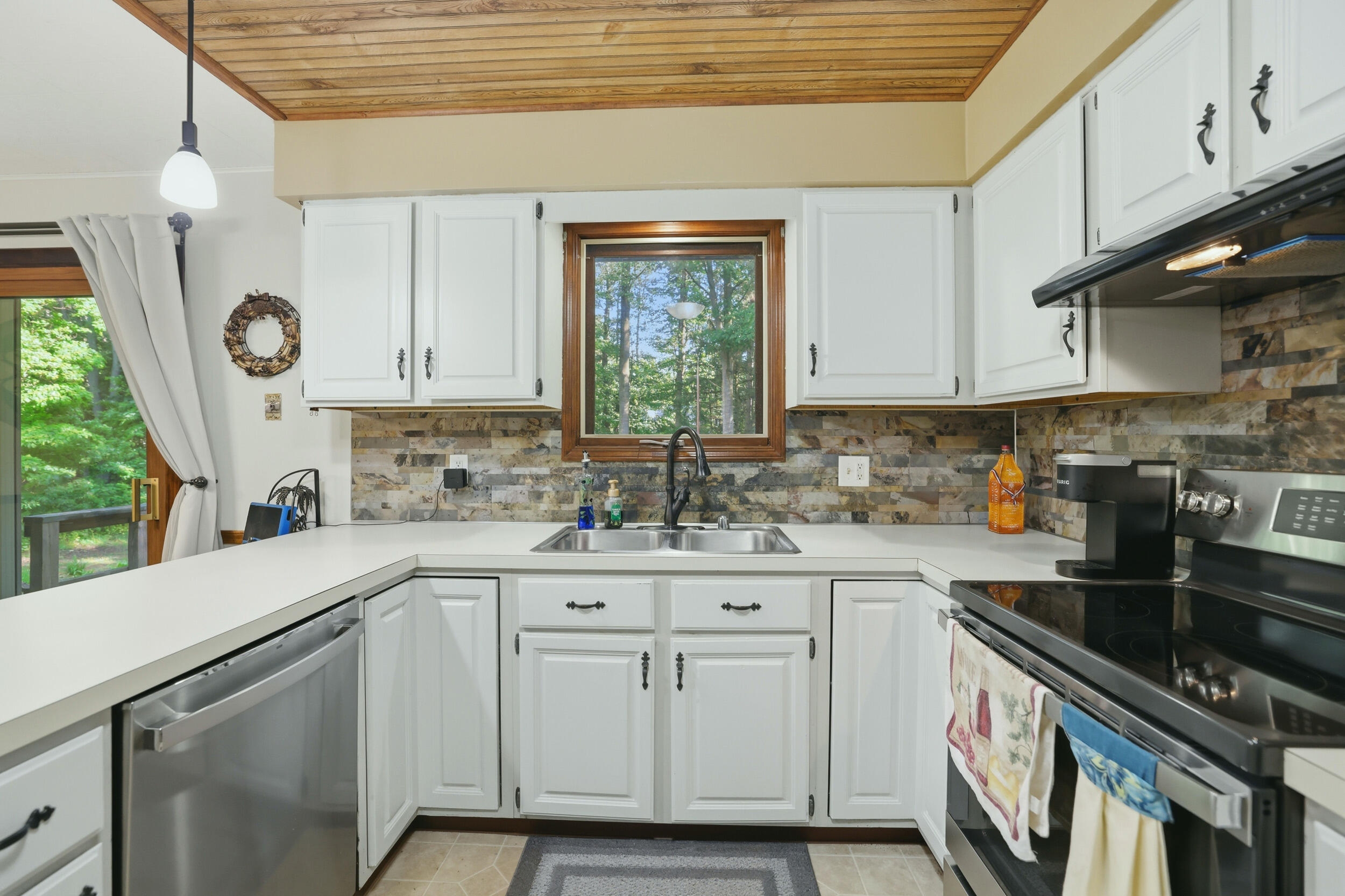 15915 Ryan Drive Holland MI 49424